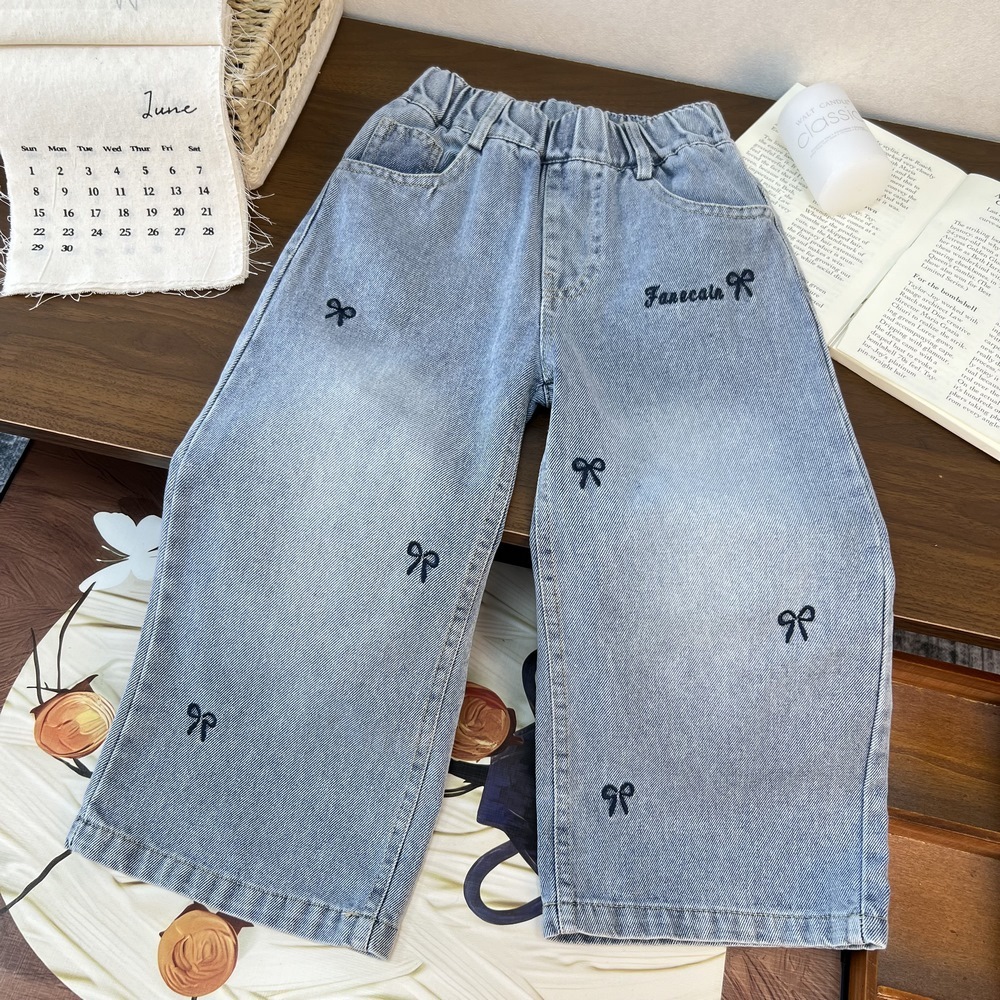 《2780》女寶刺繡蝴蝶結直筒牛仔褲(100-140)