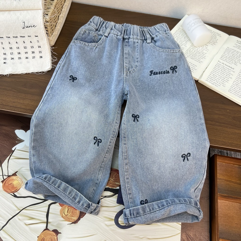 《2780》女寶刺繡蝴蝶結直筒牛仔褲(100-140)