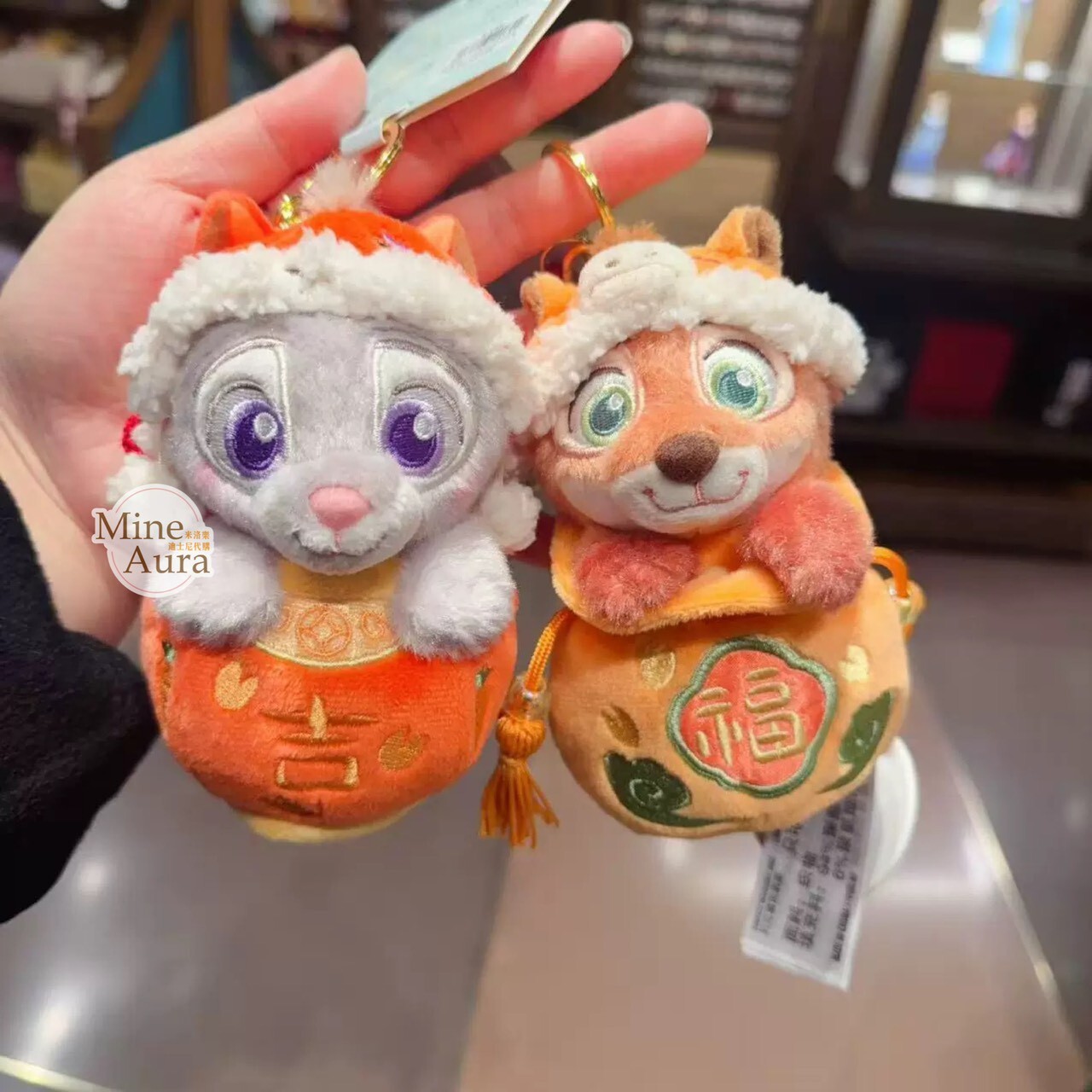 2026 新春 動物方城市 Zootopia 胡尼克 Nick 狐狸 福袋造型 絨毛 鑰匙圈 吊飾 -上海迪士尼樂園