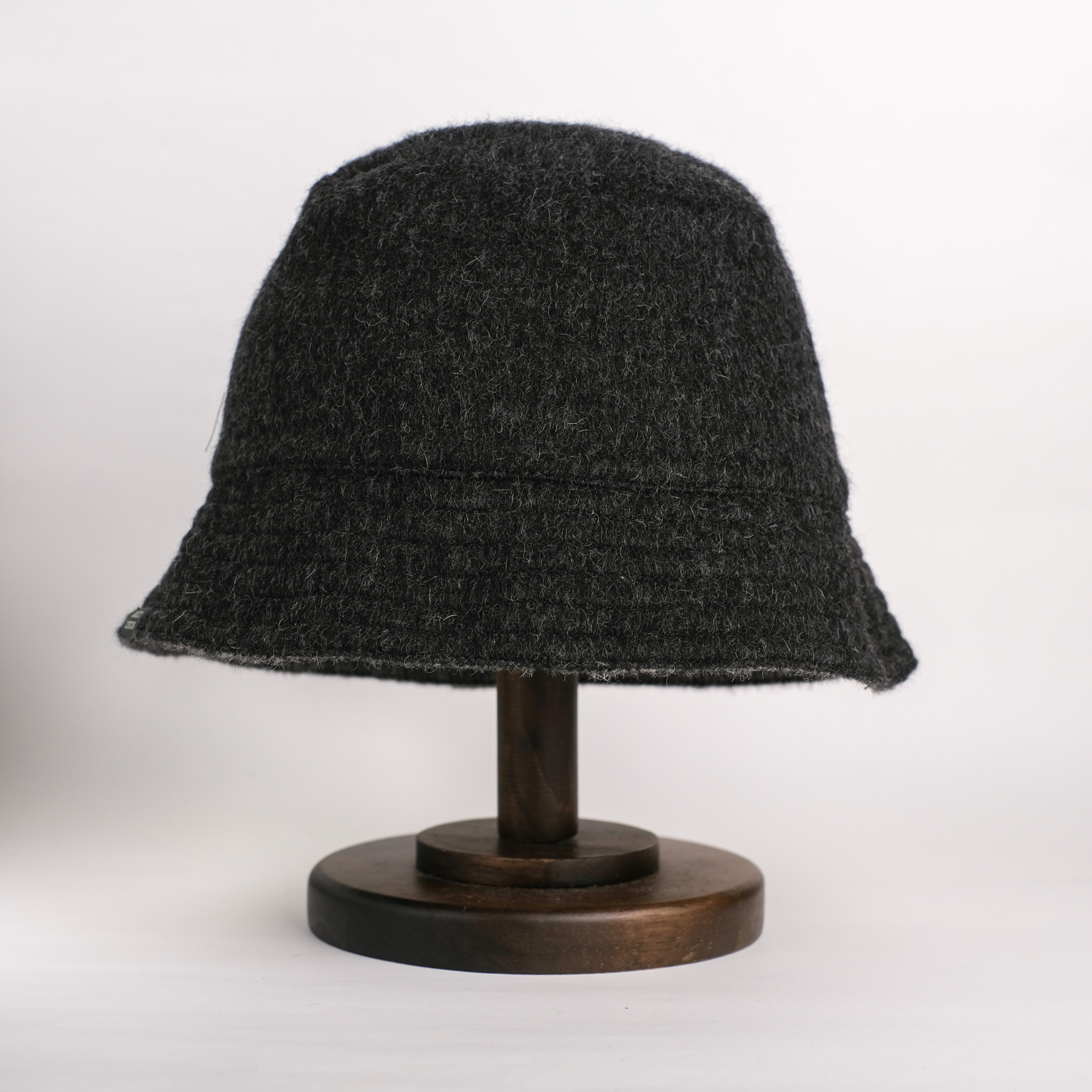 羊駝毛氈雙面漁夫帽｜線條灰/黑｜秘魯