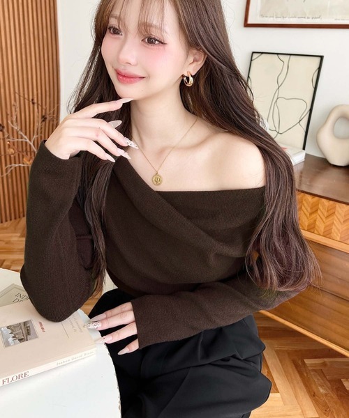 【1/30 - 2/1 週末優惠】日本品牌 moment+ 斜肩針織長袖上衣