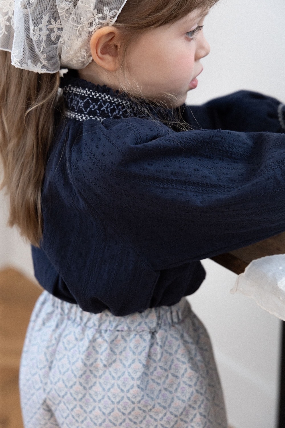 Perrobebe Emma 織紋領襯衫上衣 / 2色