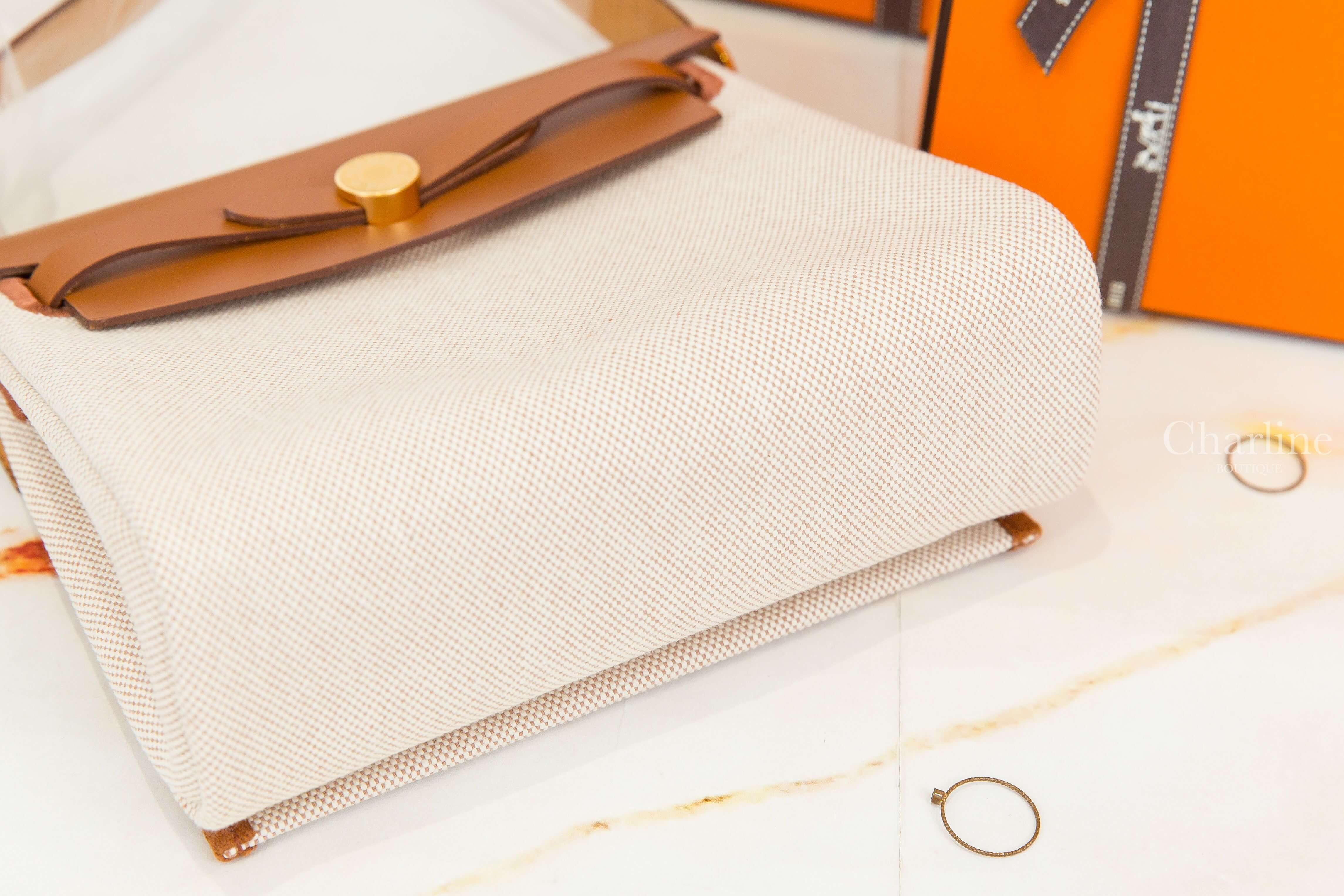 Hermès Herbag Zip 20 Bag 米色帆布拼淺褐色皮革金釦迷你手提肩背包-Charline Boutique 精品代購