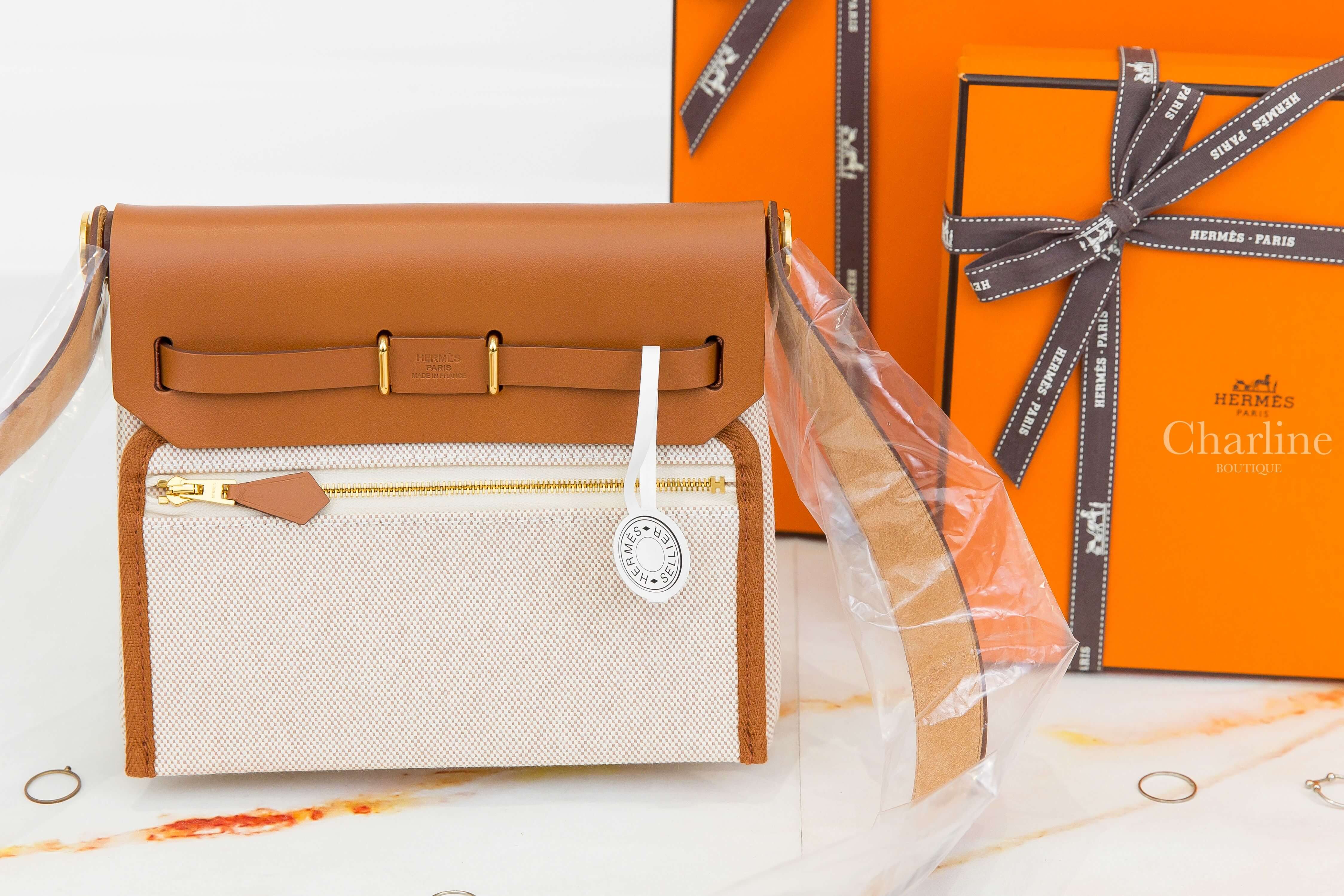 Hermès Herbag Zip 20 Bag 米色帆布拼淺褐色皮革金釦迷你手提肩背包-Charline Boutique 精品代購