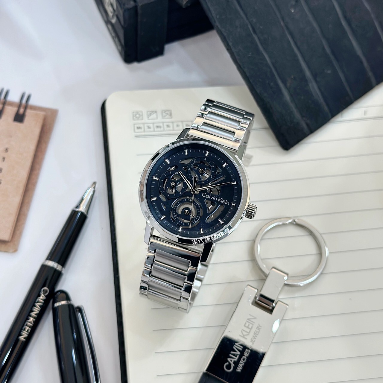 【CALVIN KLEIN】半簍空鍊帶錶CK25200562 40mm 現代鐘錶