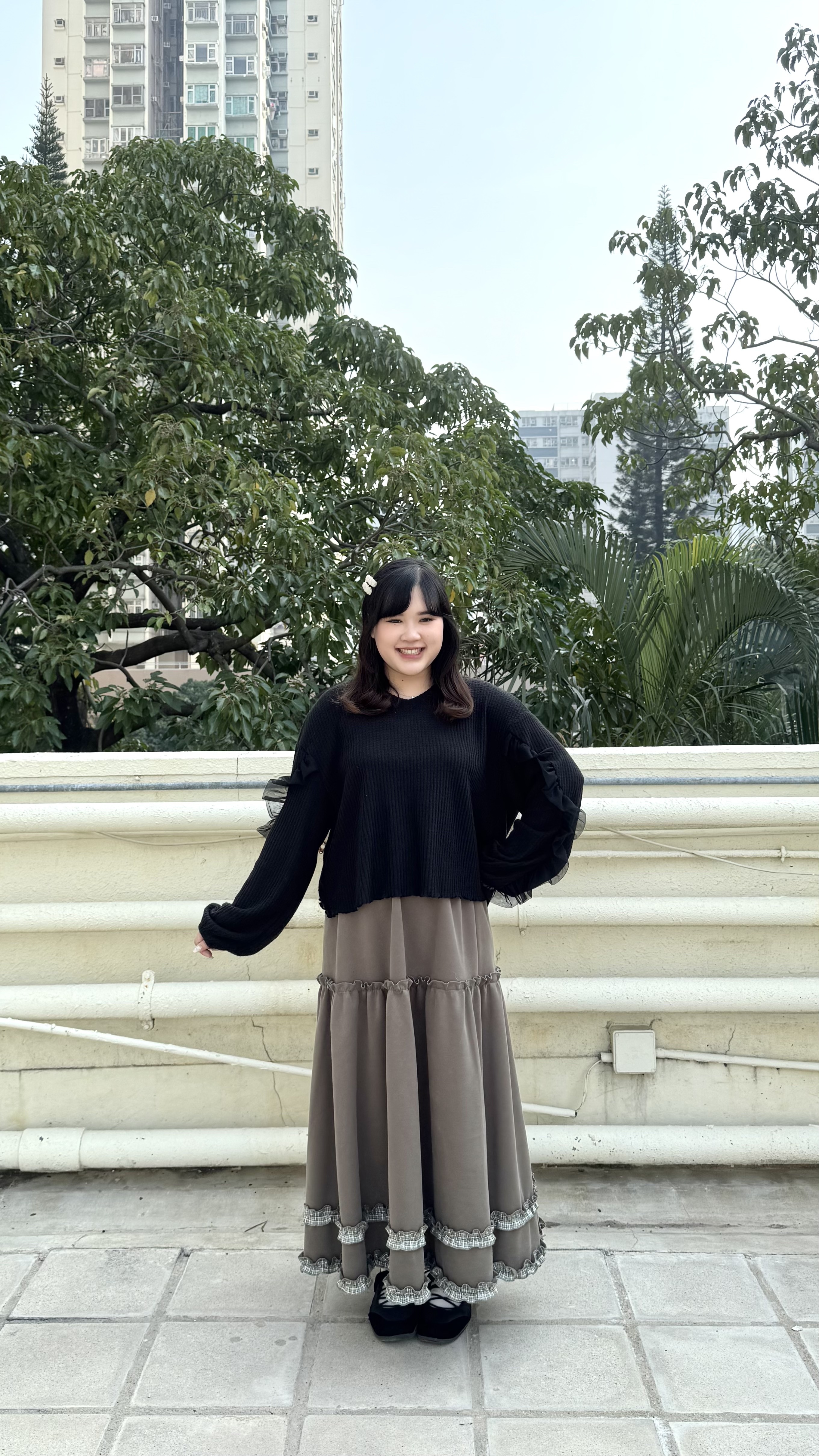 軟糯V領捲邊紗紗Top