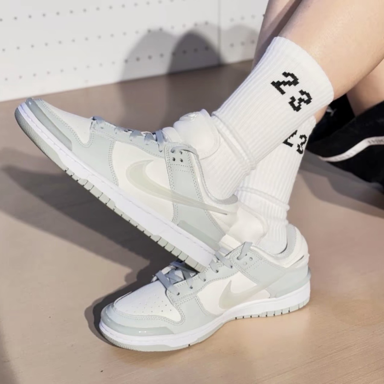 NIKE DUNK LOW 莫蘭迪灰 果凍勾 飛勾 女鞋 休閒 DZ2794-004