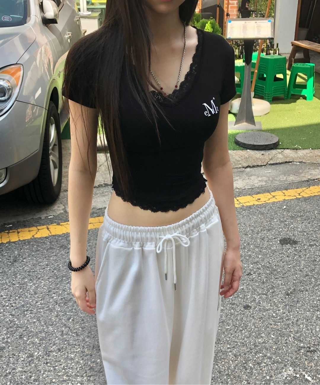 MUCENT Sunnior 蕾絲 拼接 V領 短T 短袖