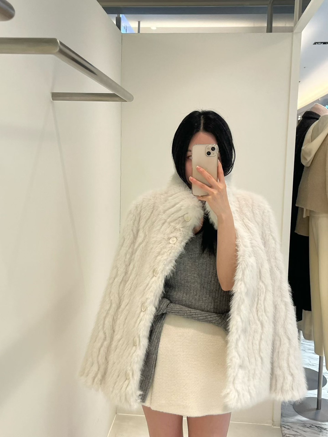 白色紋路毛毛外套
