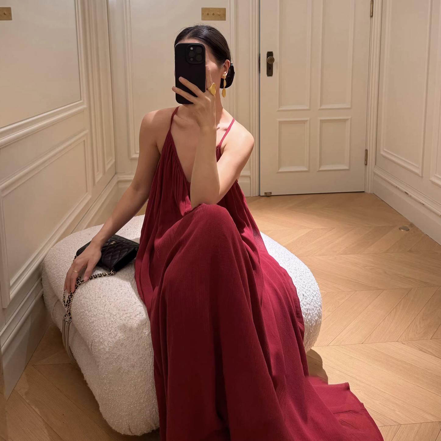 法國紅細肩帶U領抓摺感長洋裝-F (Elegant & Love)