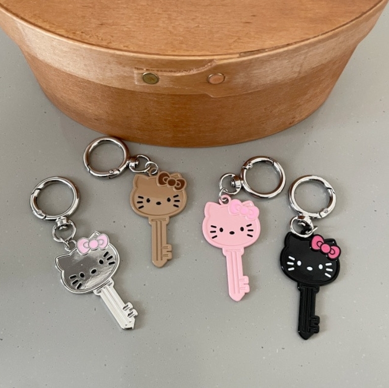 <獨家販售>韓國 HELLO KITTY 鑰匙造型吊飾 4色