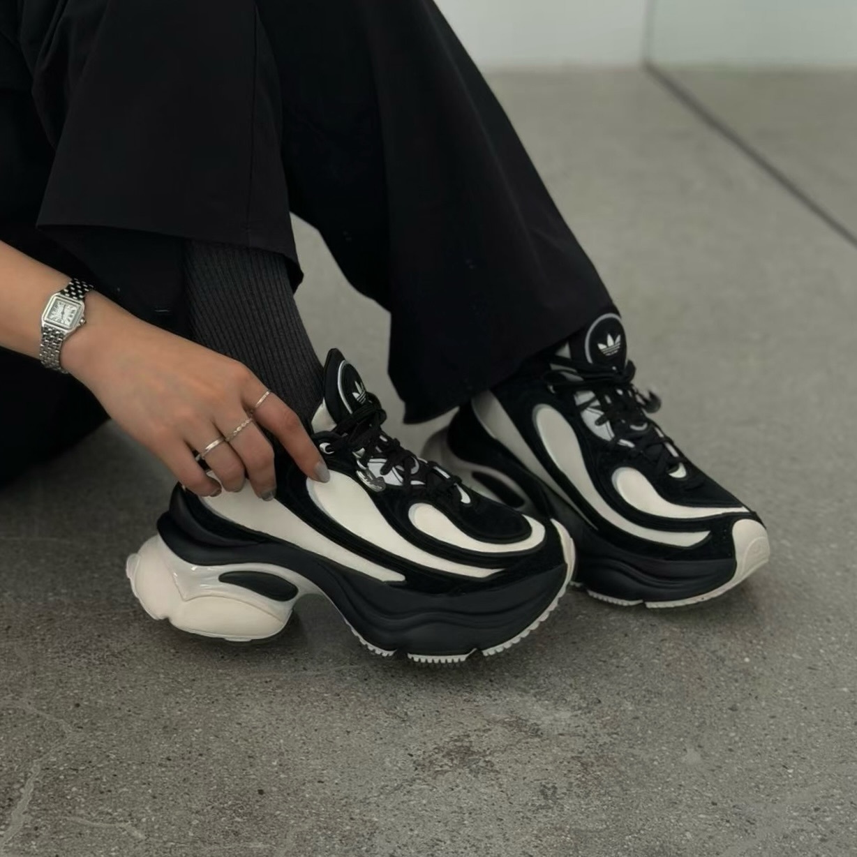 Adidas Originals Ozvenuz 小香風 黑白 熊貓 增高 厚底 浮蝶鞋 HQ2679