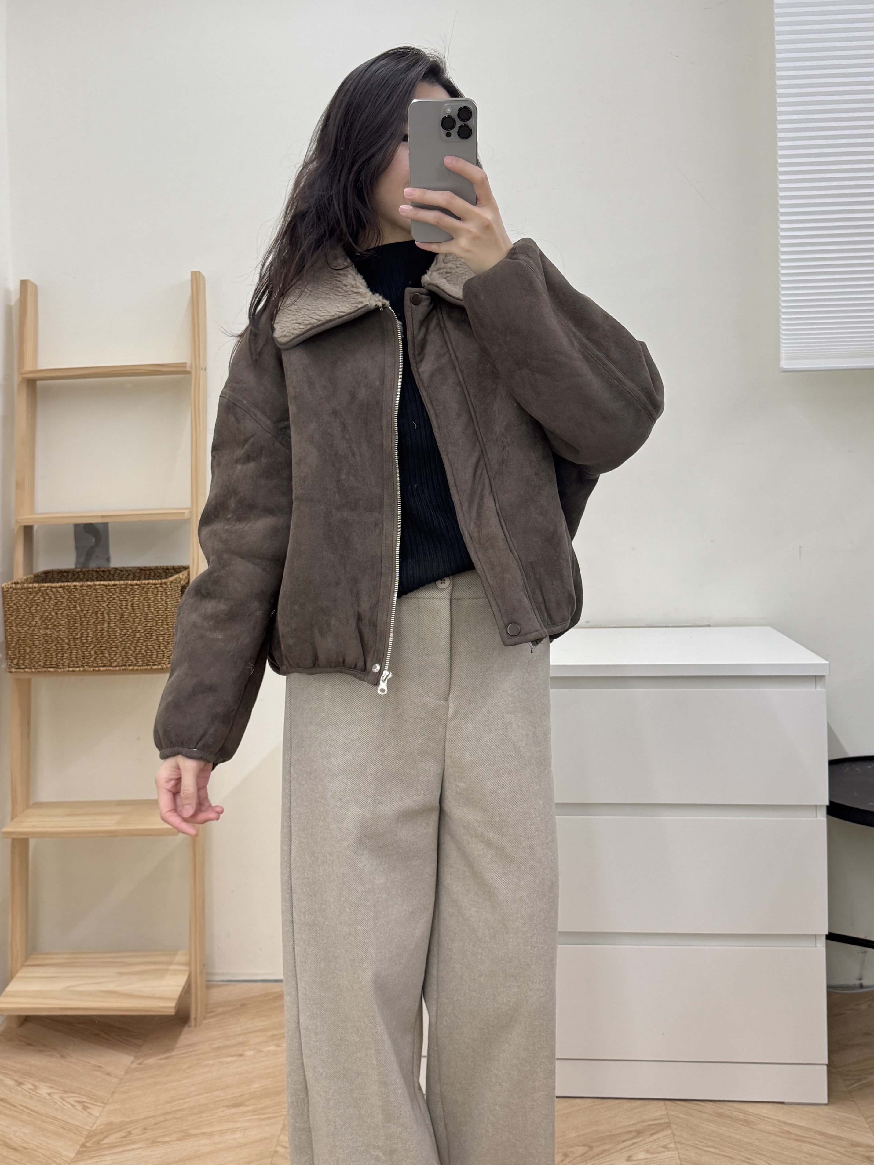 毛毛翻領率性外套-咖色