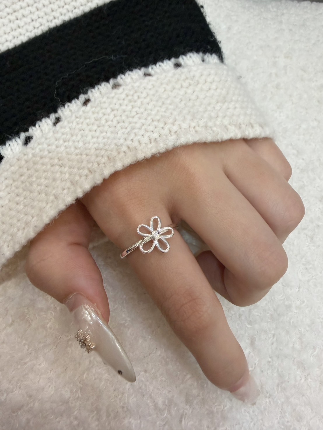 小花銀戒指