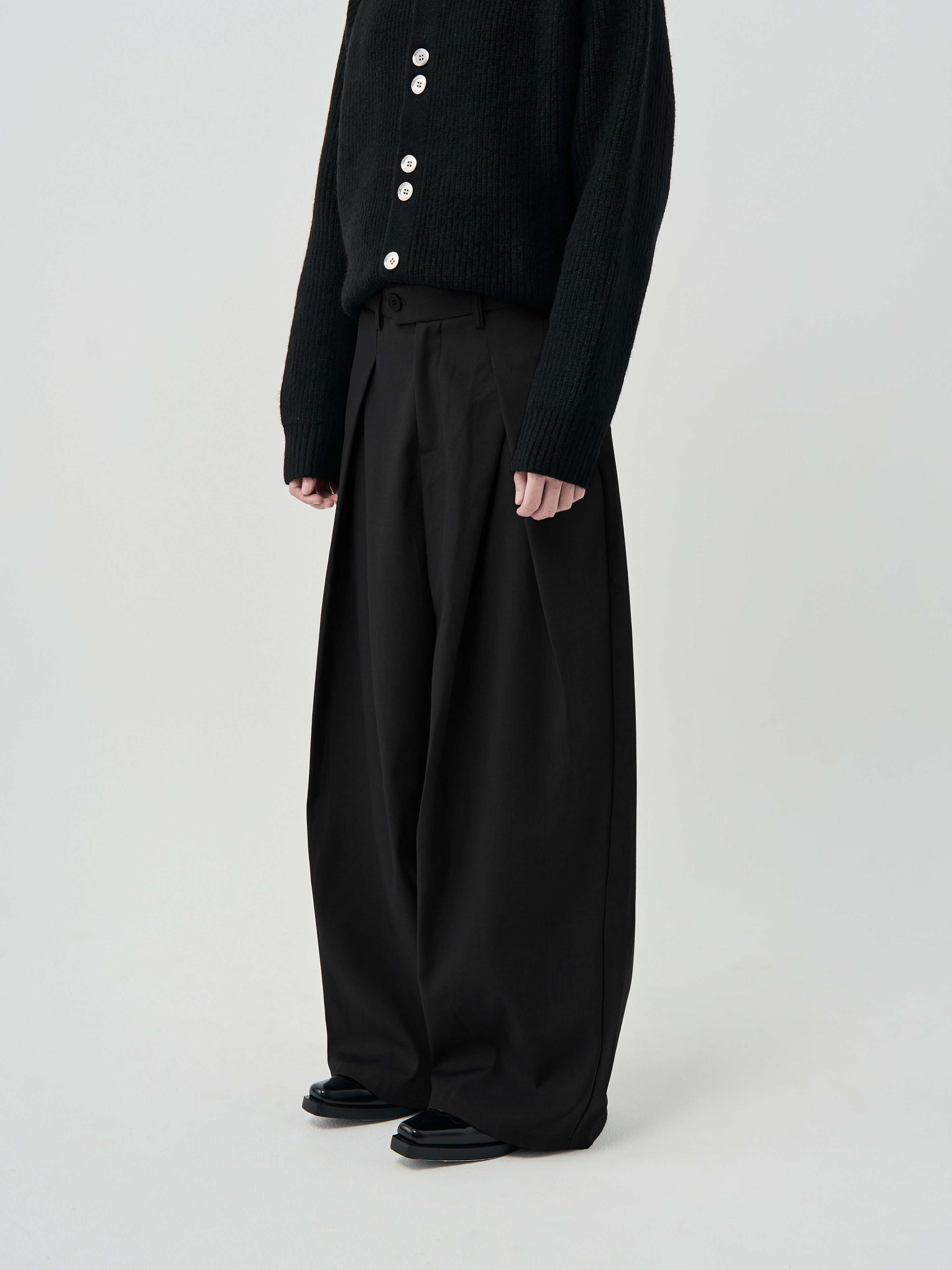 三角打折西裝長褲-黑