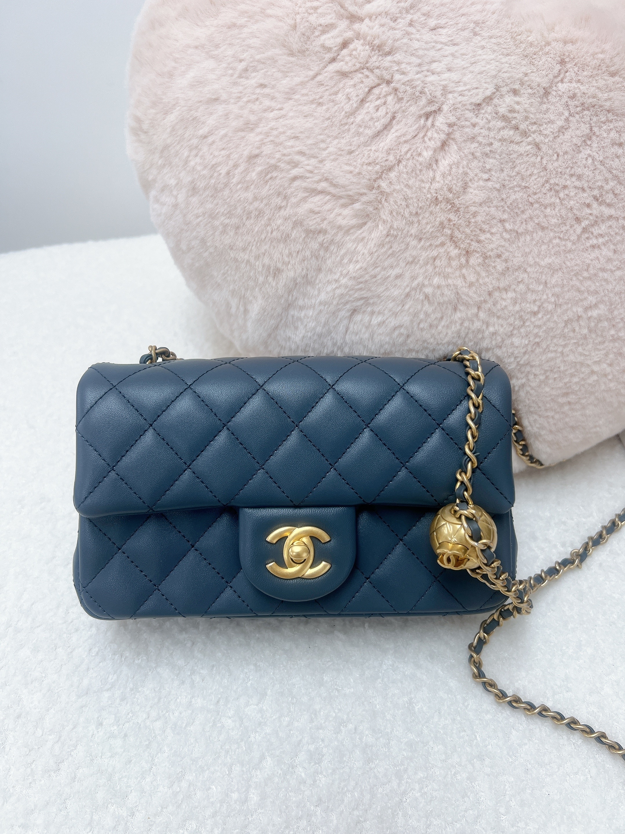 *Unused* Chanel classic flap mini cf 20 pearl crush dark grey 金球