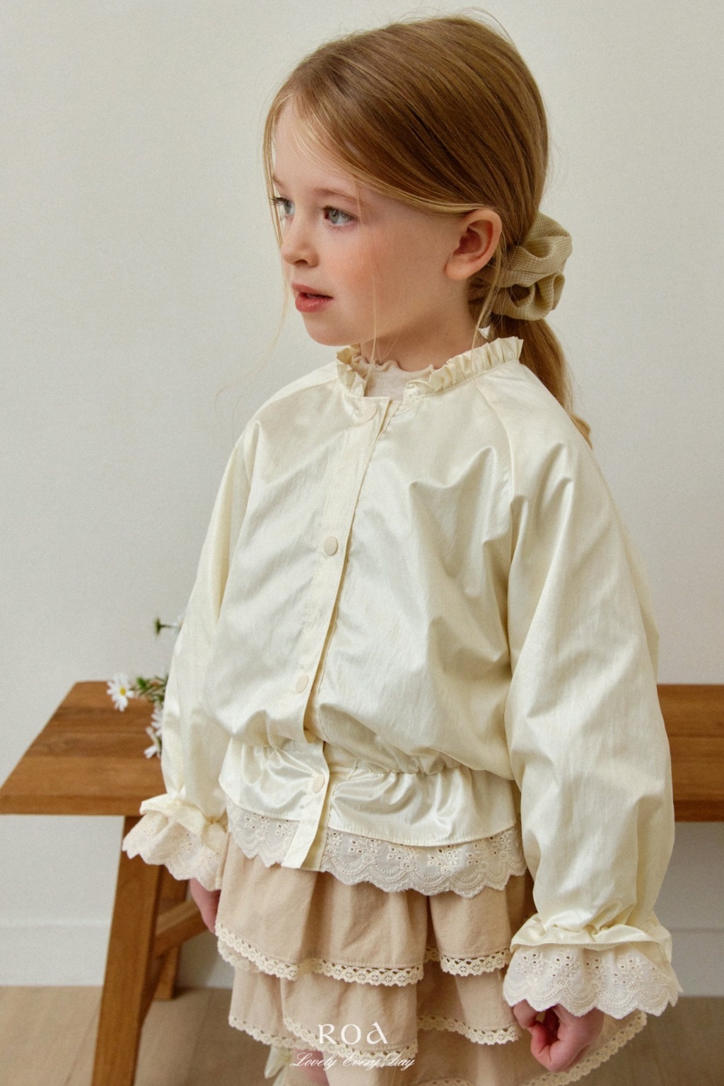 正韓春ROA 高雅蕾絲風衣外套