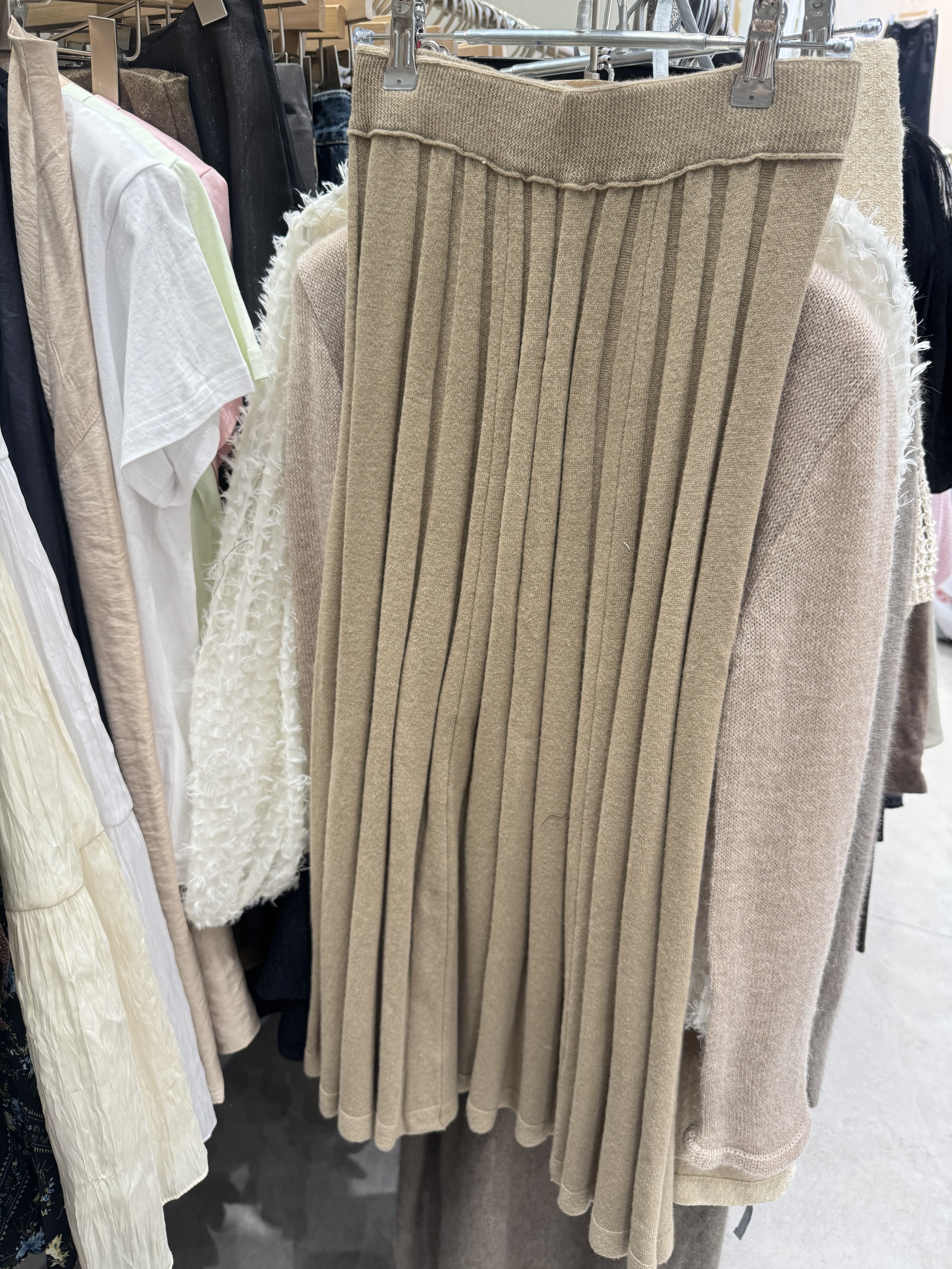 Mu61。腰24-34 Hip 46-60 長34.5$999