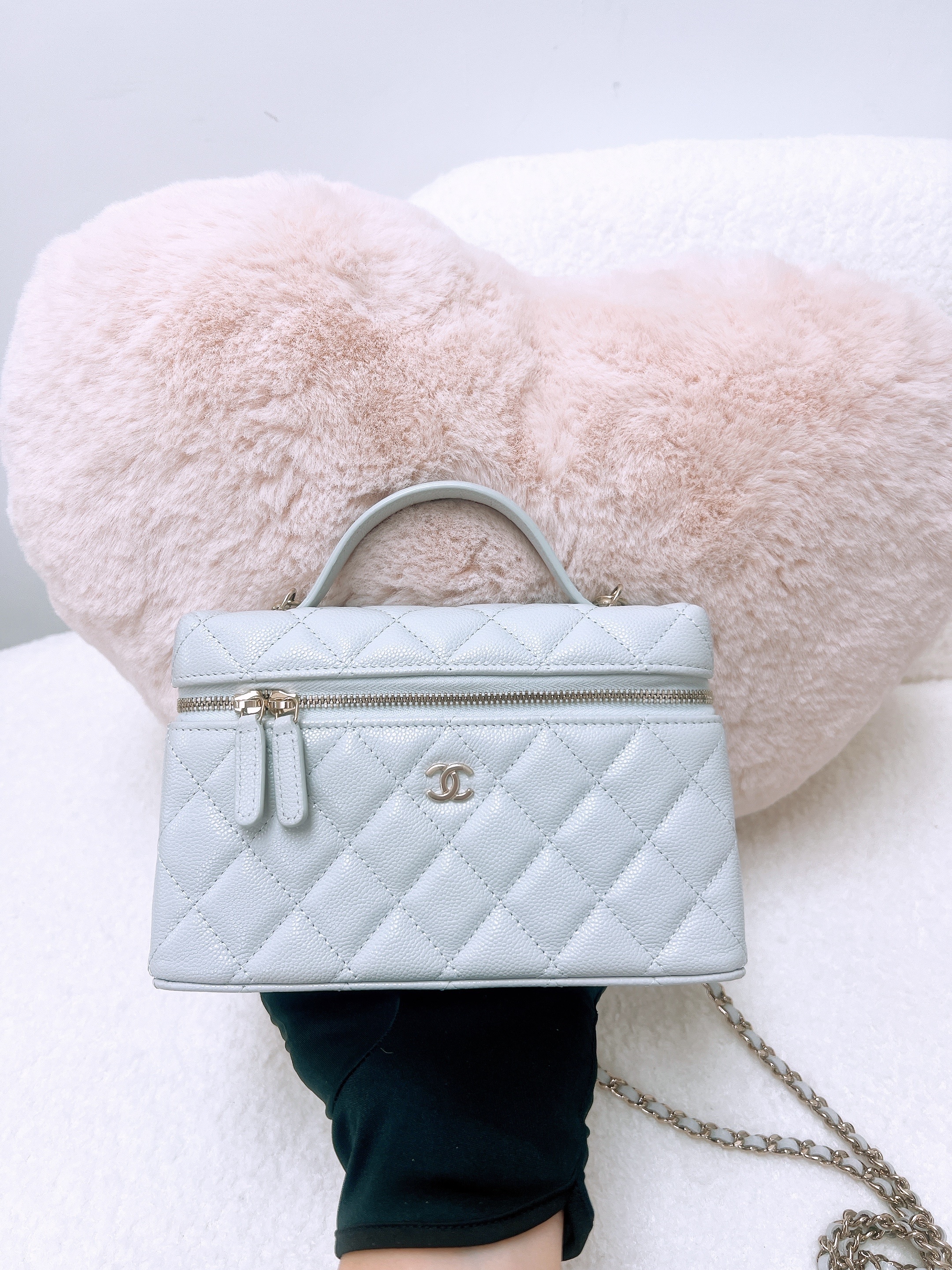Chanel lp vanity (grey caviar/ GHW)