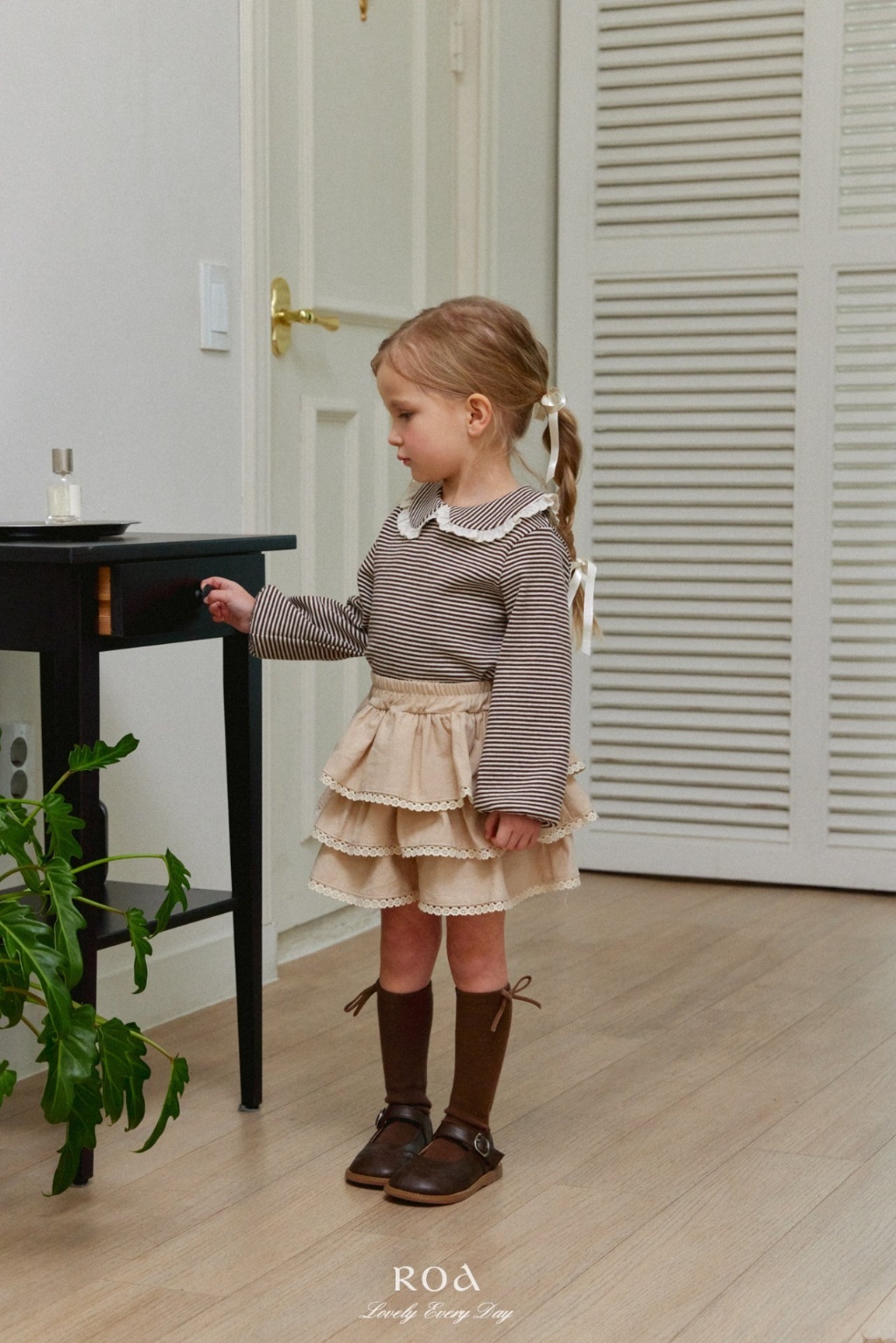 正韓春ROA 三色橫條領邊上衣