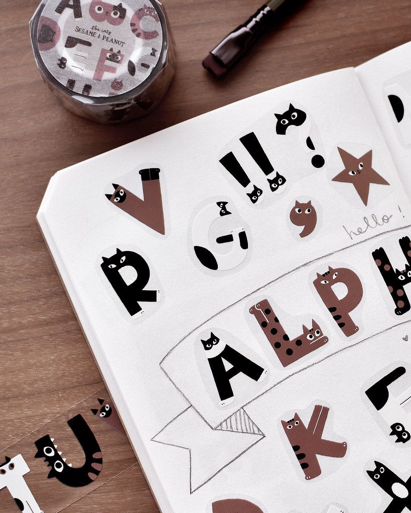 大芝麻小花生．Alphacats 字母貓貓 3cm亮面PET膠帶 <整捲/分裝>