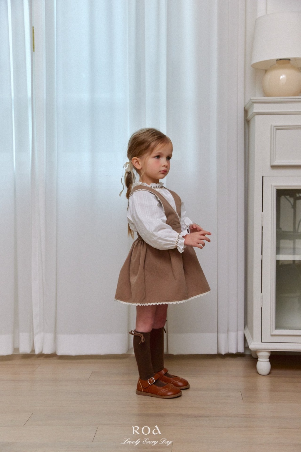 正韓春ROA 咖啡廳時尚吊帶裙