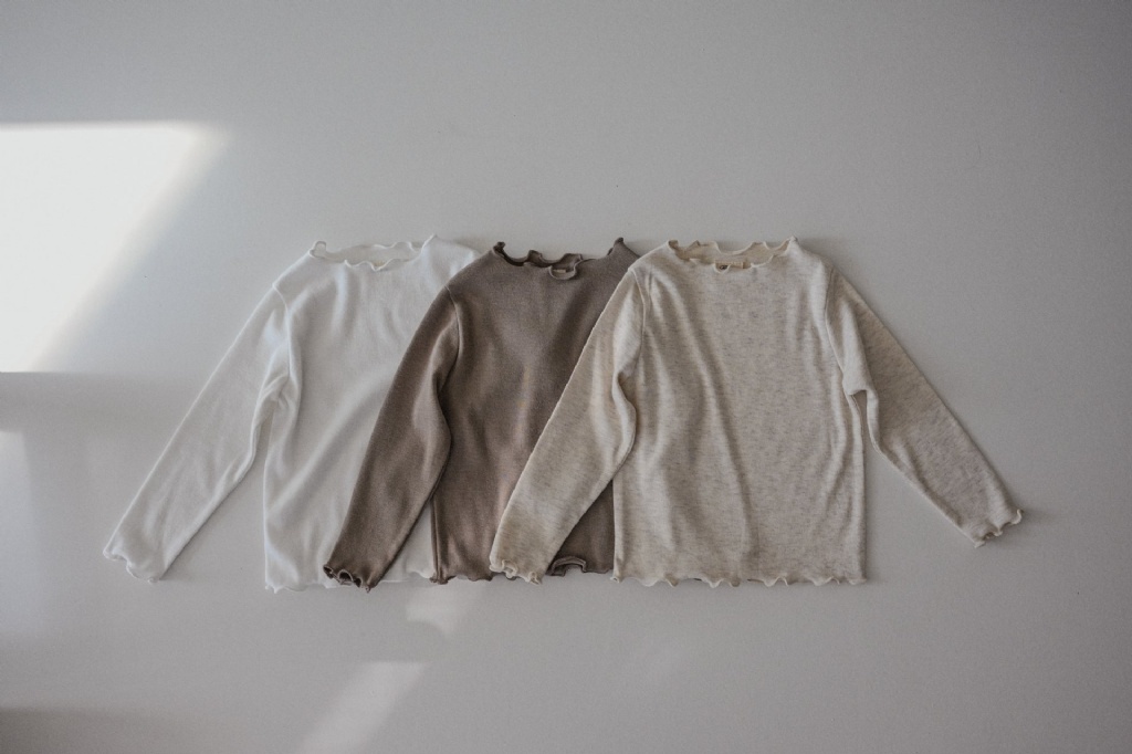 正韓春ROA 三色內搭捲捲上衣