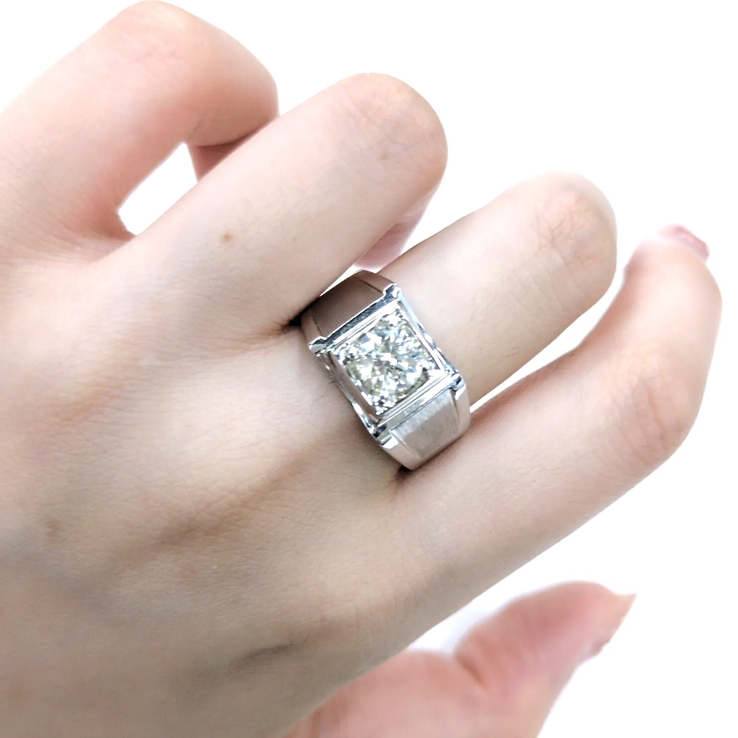 全新18K白金【單粒1卡鑽石】配小鑽共1卡1份鑽石戒指