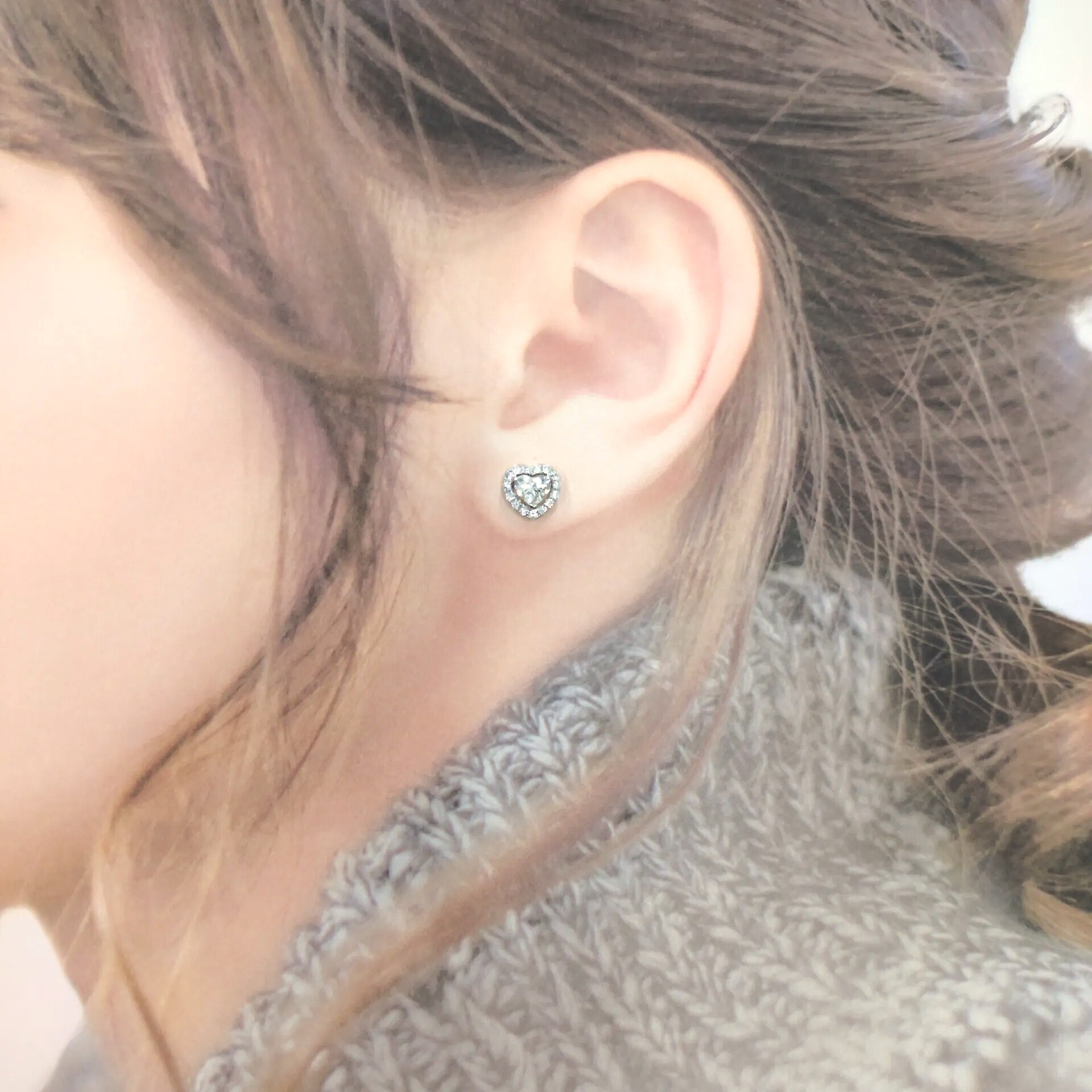 全新18K白金【主石83份心形鑽石】配小鑽共1卡14份鑽石耳環