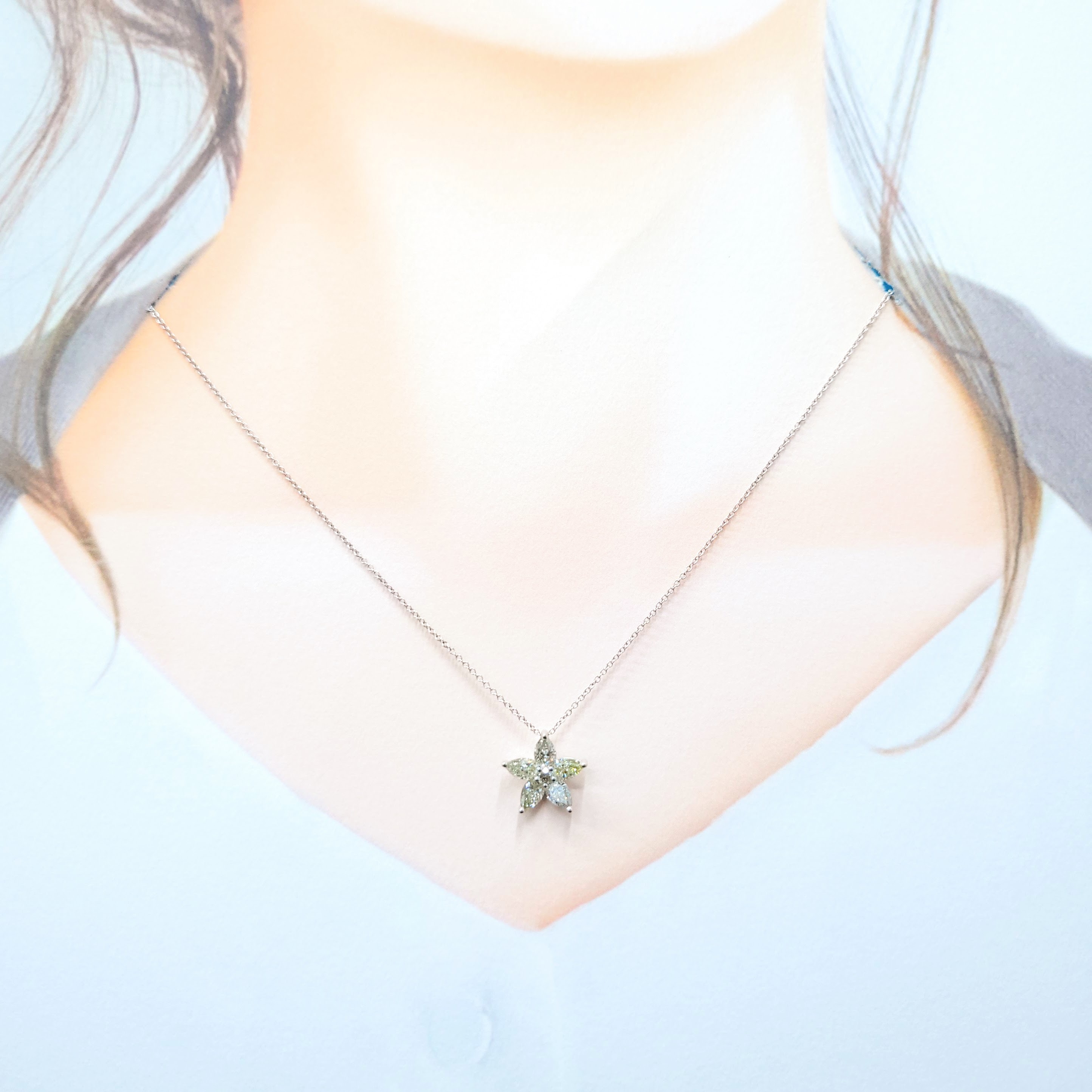 全新18K白金1卡鑽石小花吊咀