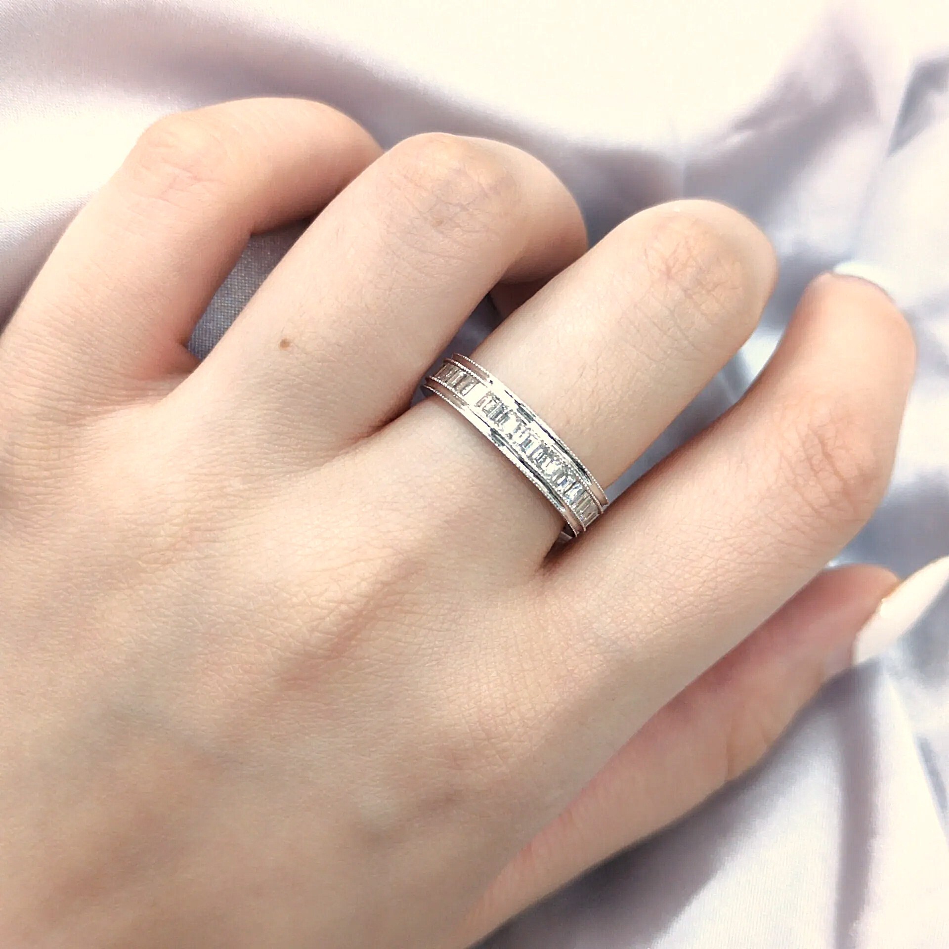 全新18K白金共1卡51份鑽石全圈戒指