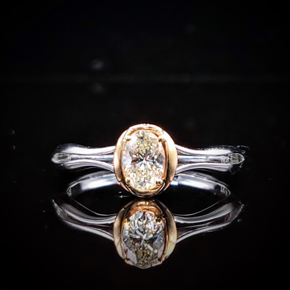 全新18K金【單粒44份蛋形鑽石】戒指