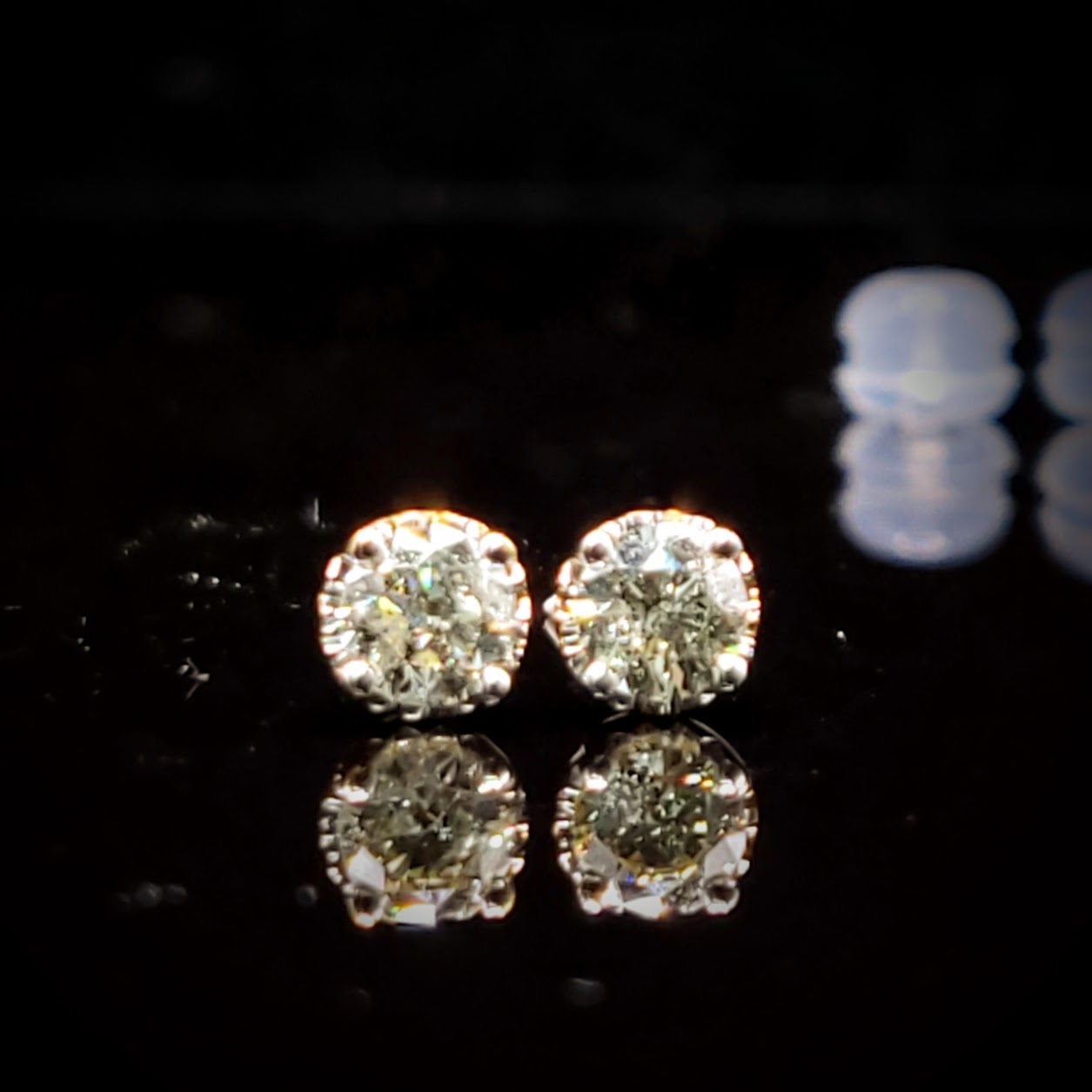 全新18K金【主石45份鑽石】4爪耳環