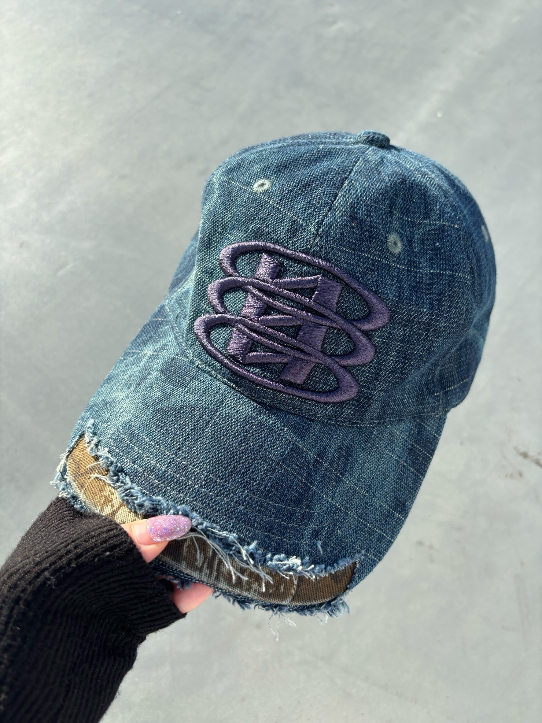 Nine Distressed Cap