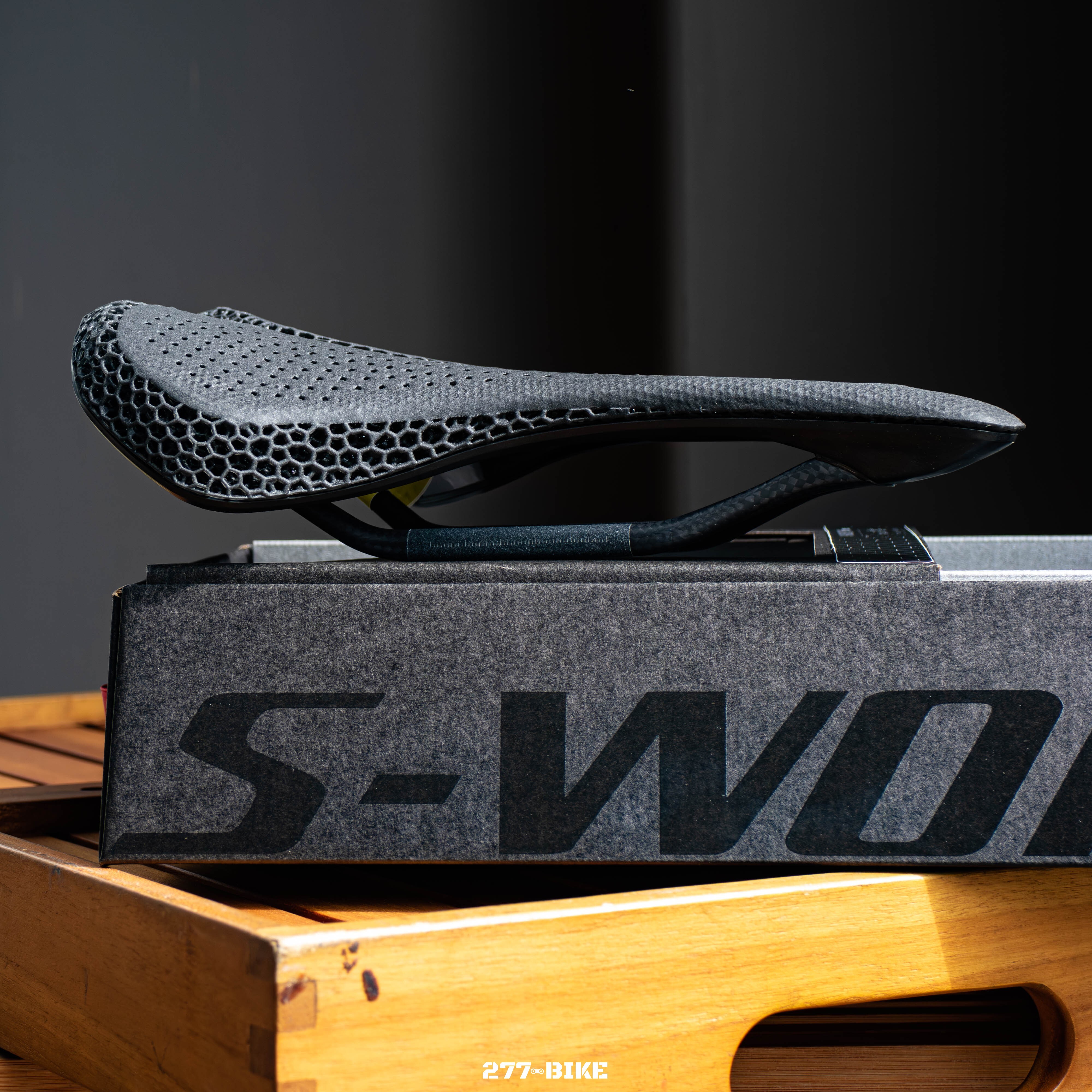 【SPECIALIZED】 坐墊22 SW ROMIN EVO MIRROR 黑