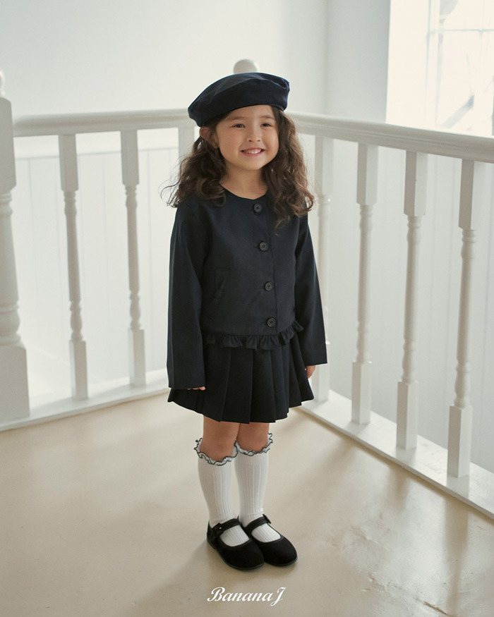 正韓春Bananaj 兩色正式合身感花邊外套