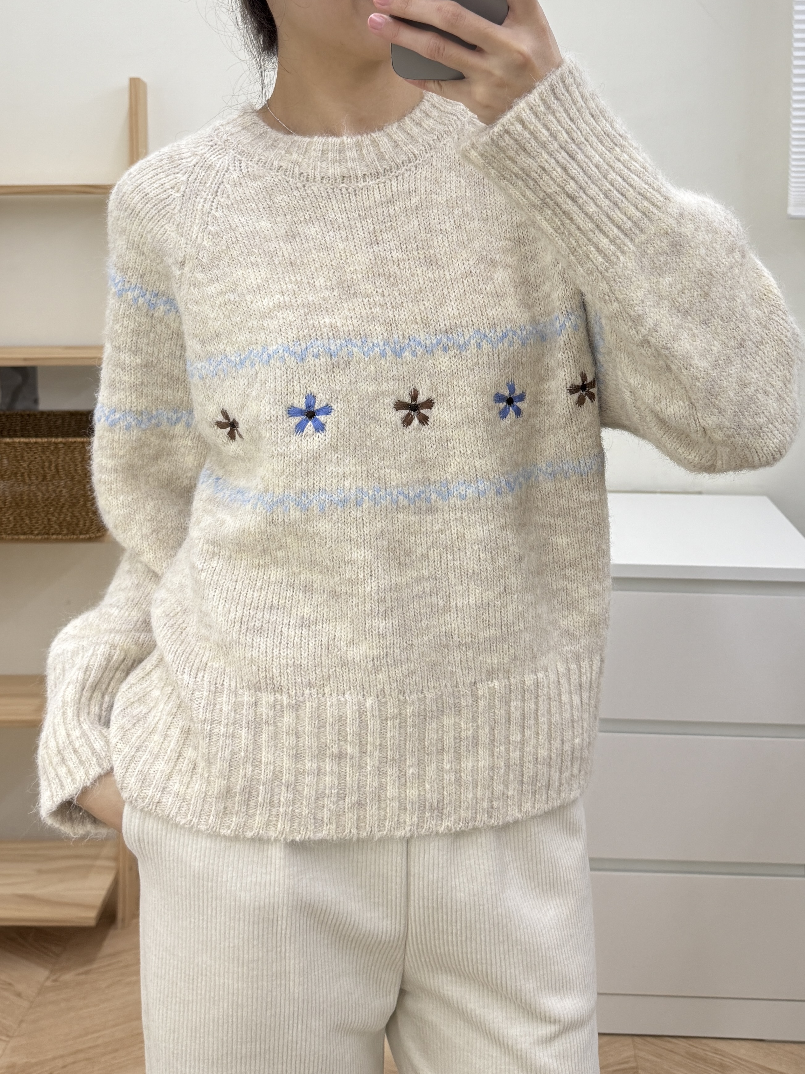 刺繡雪花毛衣*3色