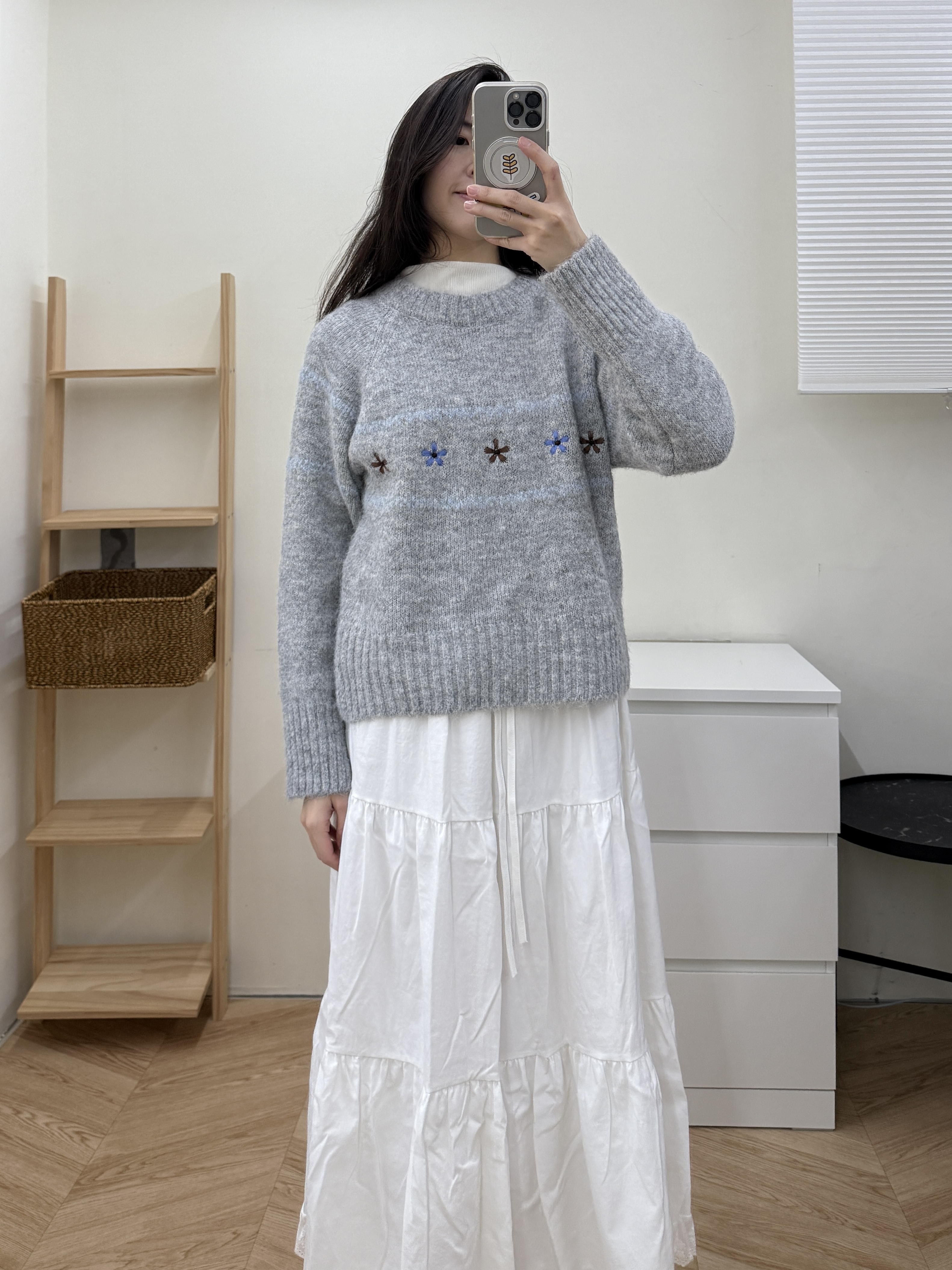 刺繡雪花毛衣*2色