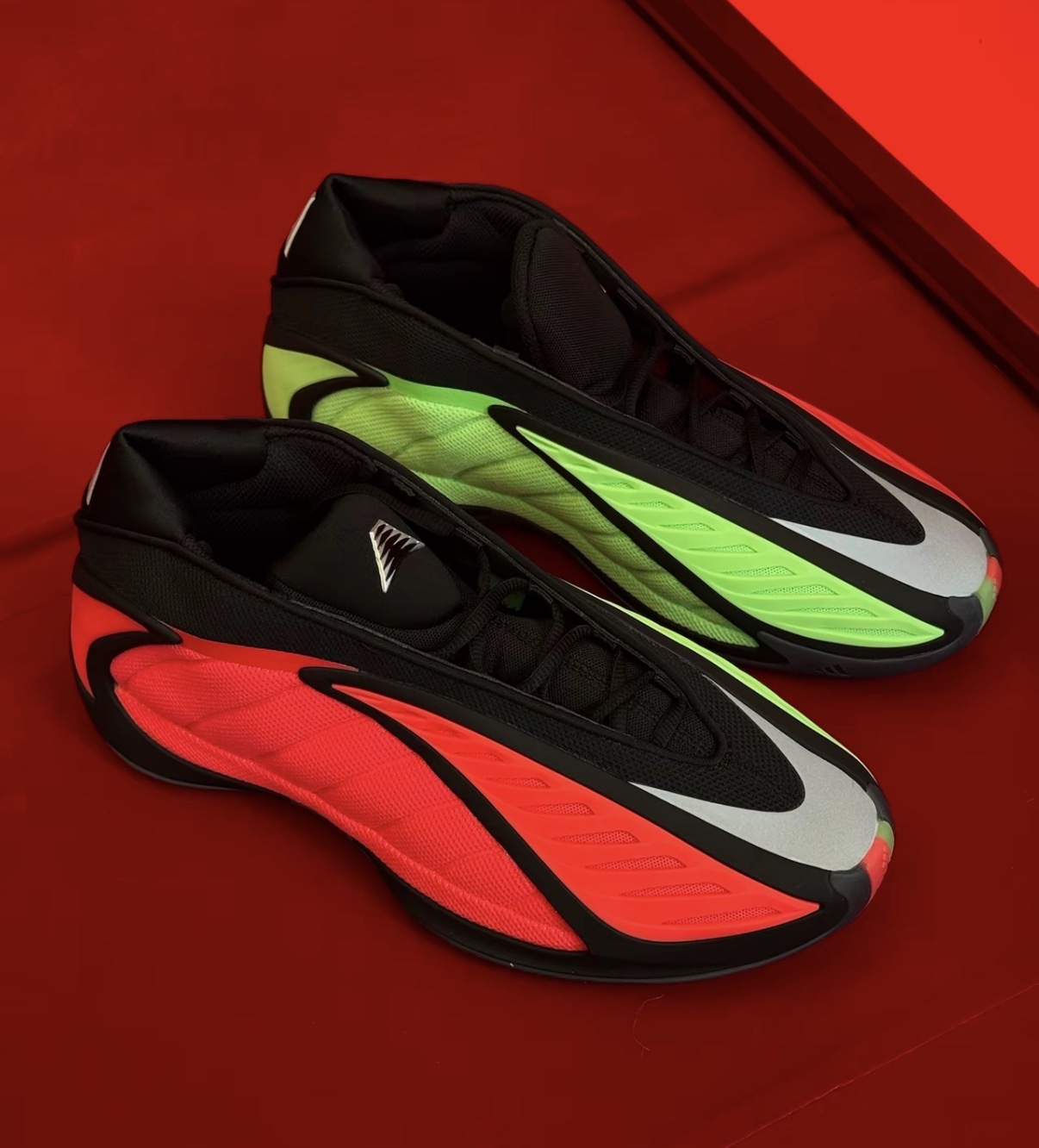 男鞋 ADIDAS ANTHONY EDWARDS 2 紅綠色 鴛鴦 聖誕配色 AE2 網眼 緩震 實戰 籃球鞋【JQ9503】