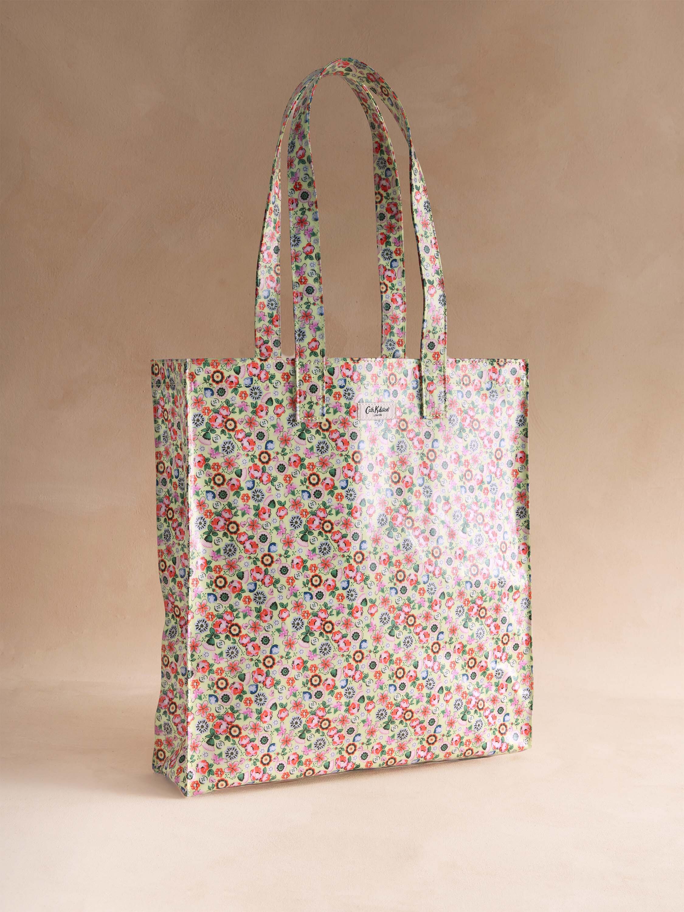 Pearly Queen Ditsy 防潑水直式印花書袋