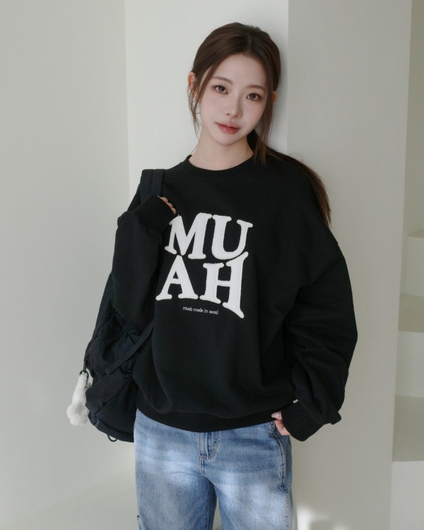 預訂｜MUAHMUAH MUAH APPLIQUE LOGO SWEATSHIRT