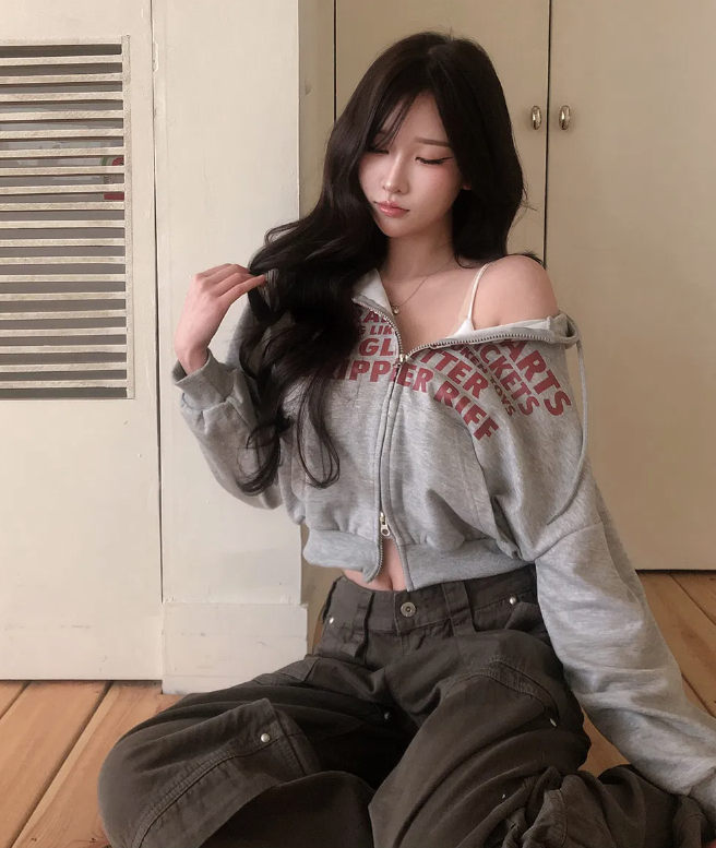 春季預訂｜寬鬆字母CROP HOODIE外套