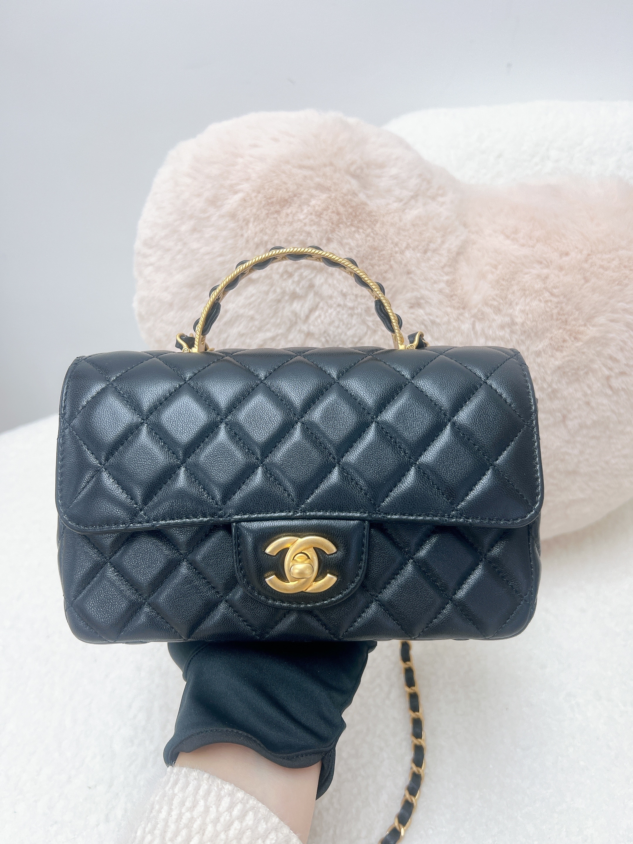 Chanel handle flap 20cm/ mini cf 20 (black GHW)