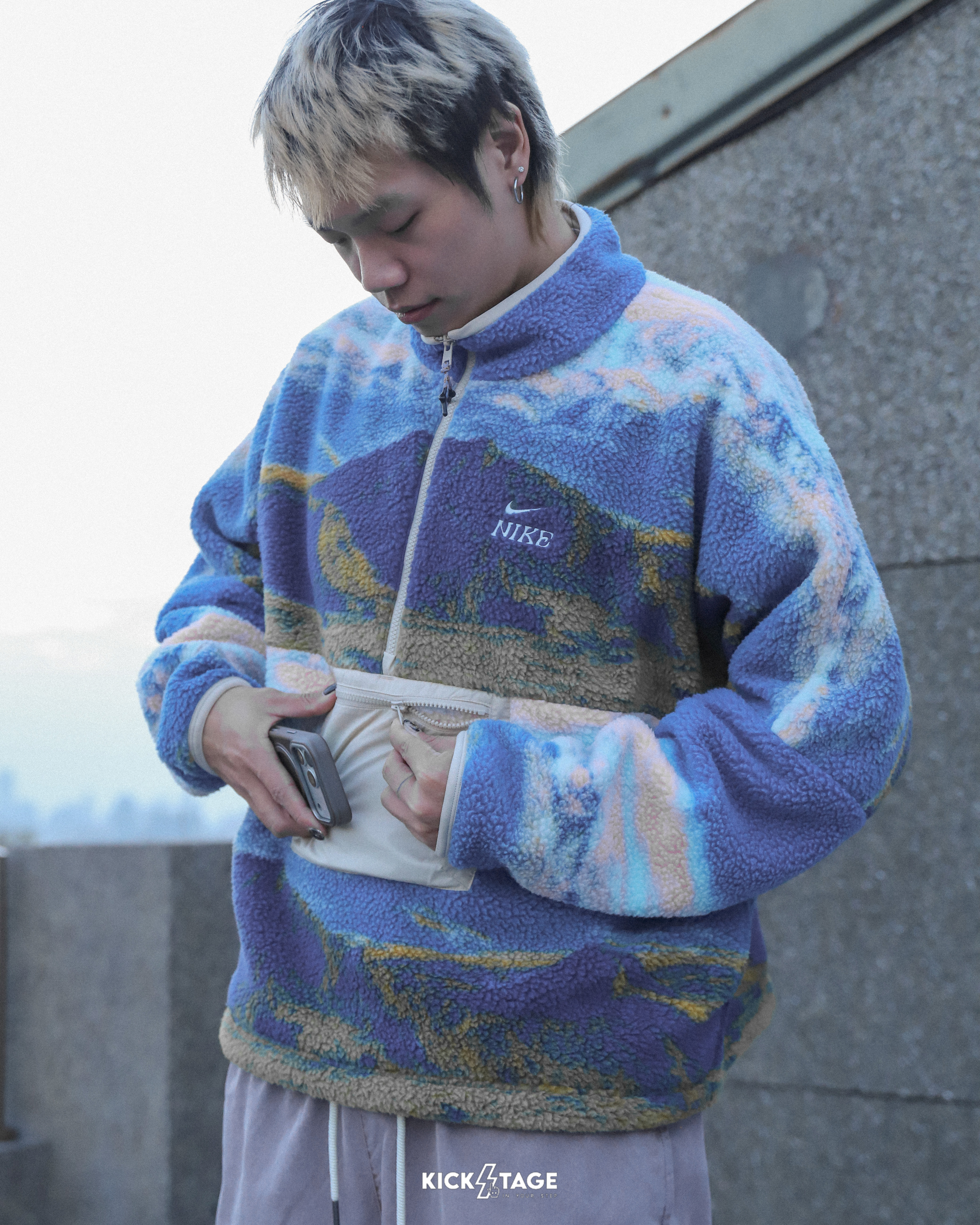 男款 NIKE CLUB CNY 藍色 馬年 新年 曠野 抽绳 中高領 羊羔毛 長T【IQ6117-126】NKTF