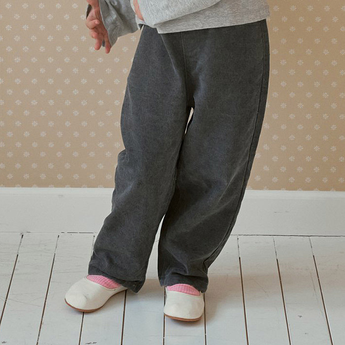 正韓春Bananaj 兩色復古直筒褲