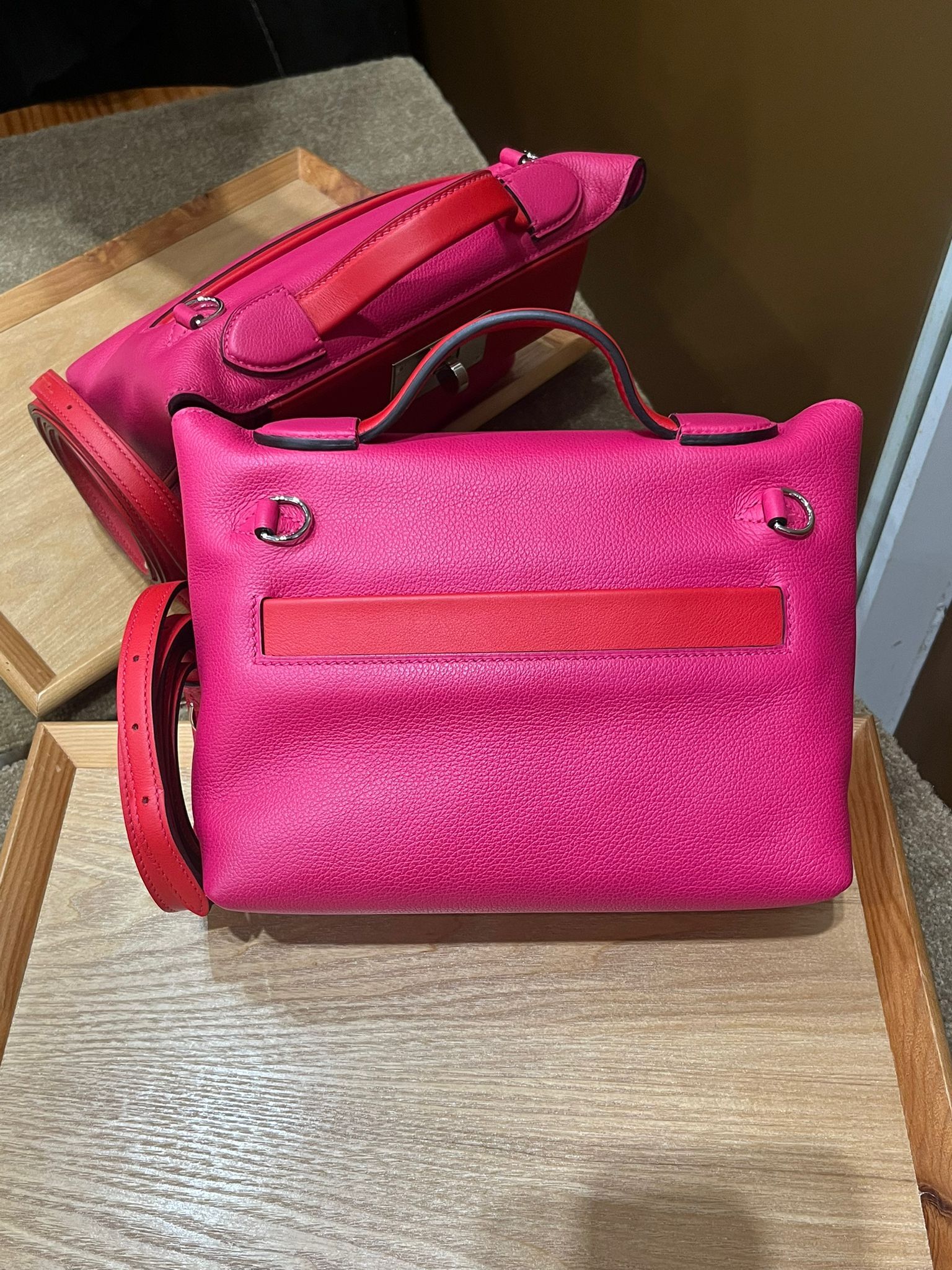 2424 mini 桃紅色拼紅色ck evercolor Y ( 二手 98%new)