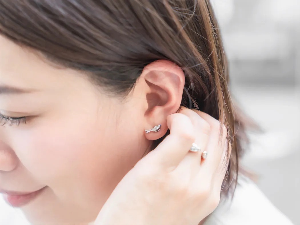 配戴起來精緻好看。