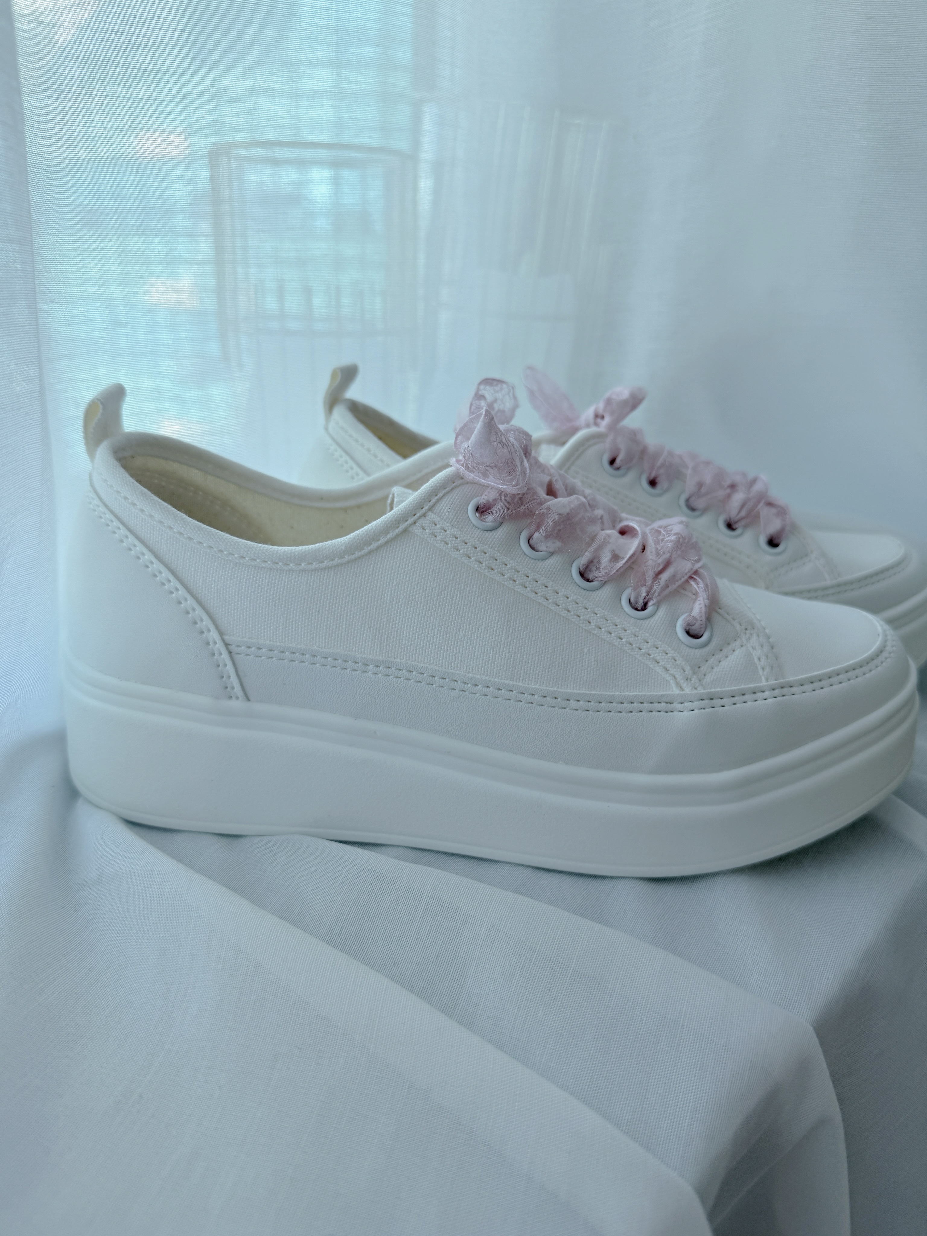 *超輕身版～＠370G* 正碼～THE CANVAS PLATFORM SNEAKERS (HEEL 4CM) 260128