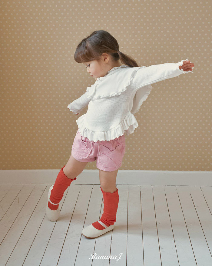 正韓春Bananaj 三色花邊上衣