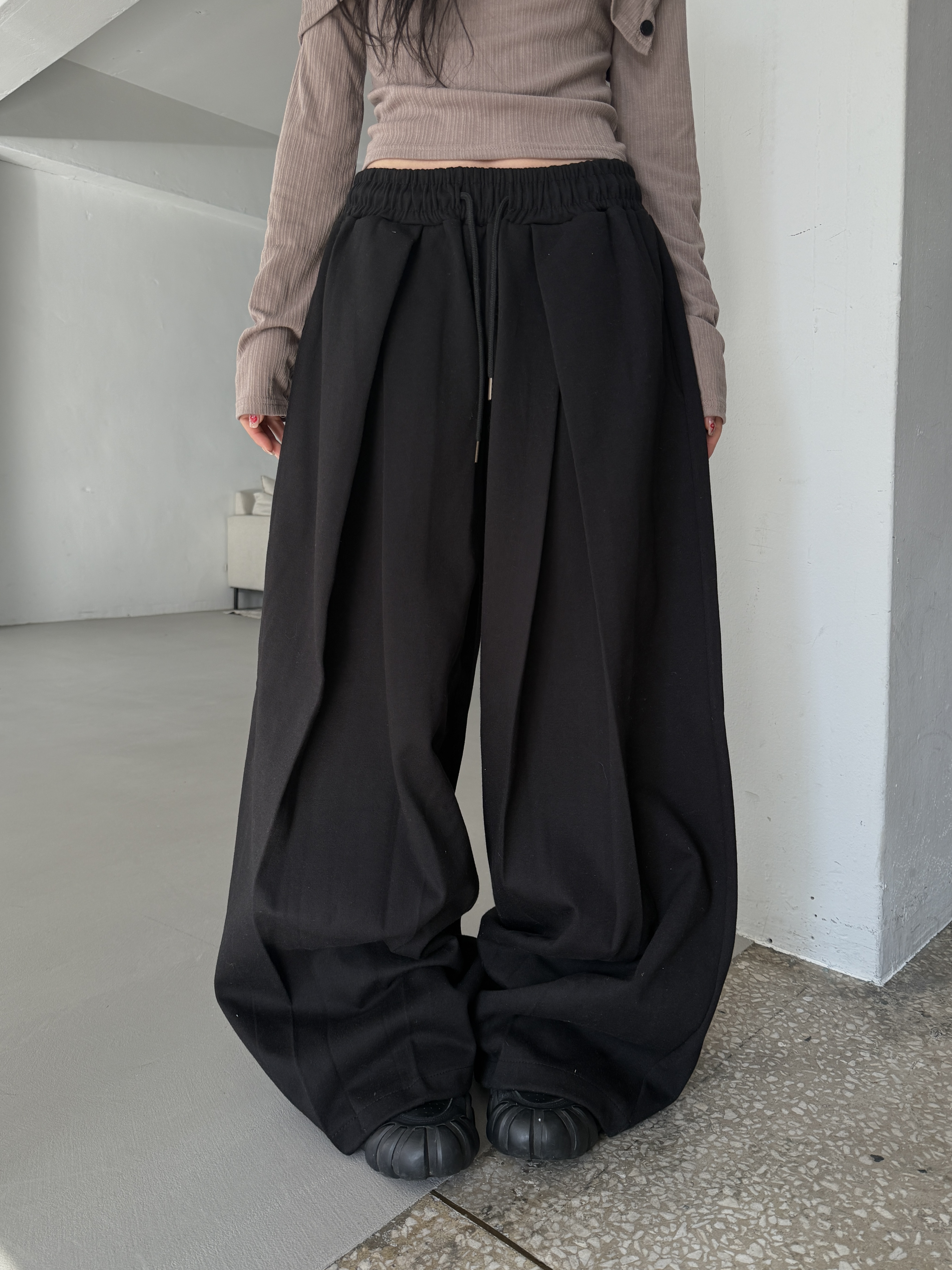 ［IDEAL MADE］立體摺線 寬鬆闊腿棉褲（黑）